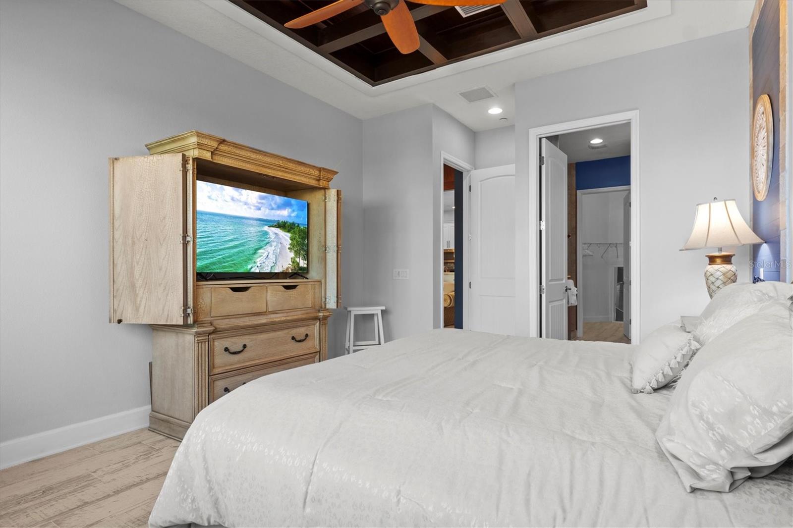 Listing photo id 32 for 319 Compass Point Drive 201