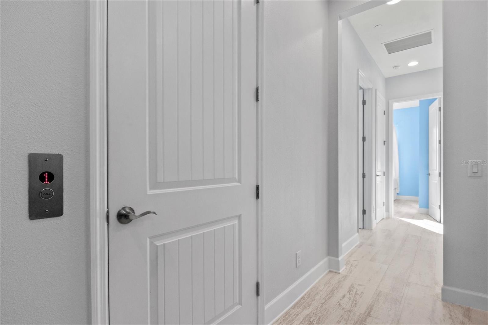 Listing photo id 35 for 319 Compass Point Drive 201