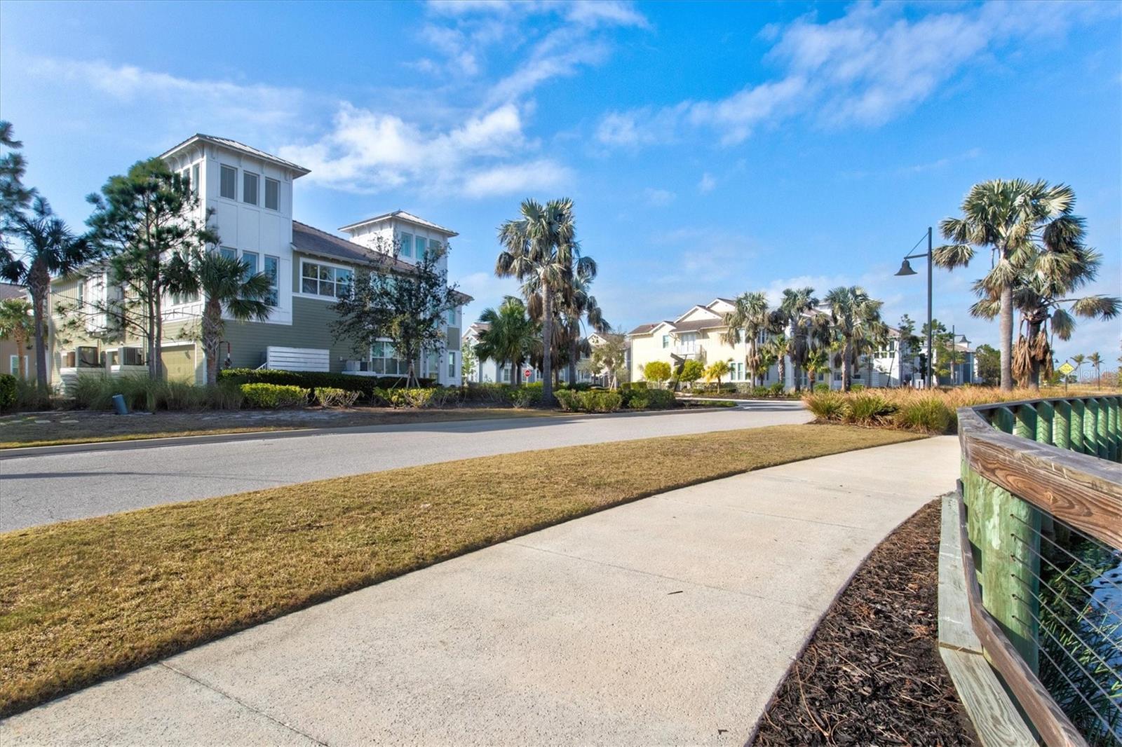 Listing photo id 4 for 319 Compass Point Drive 201
