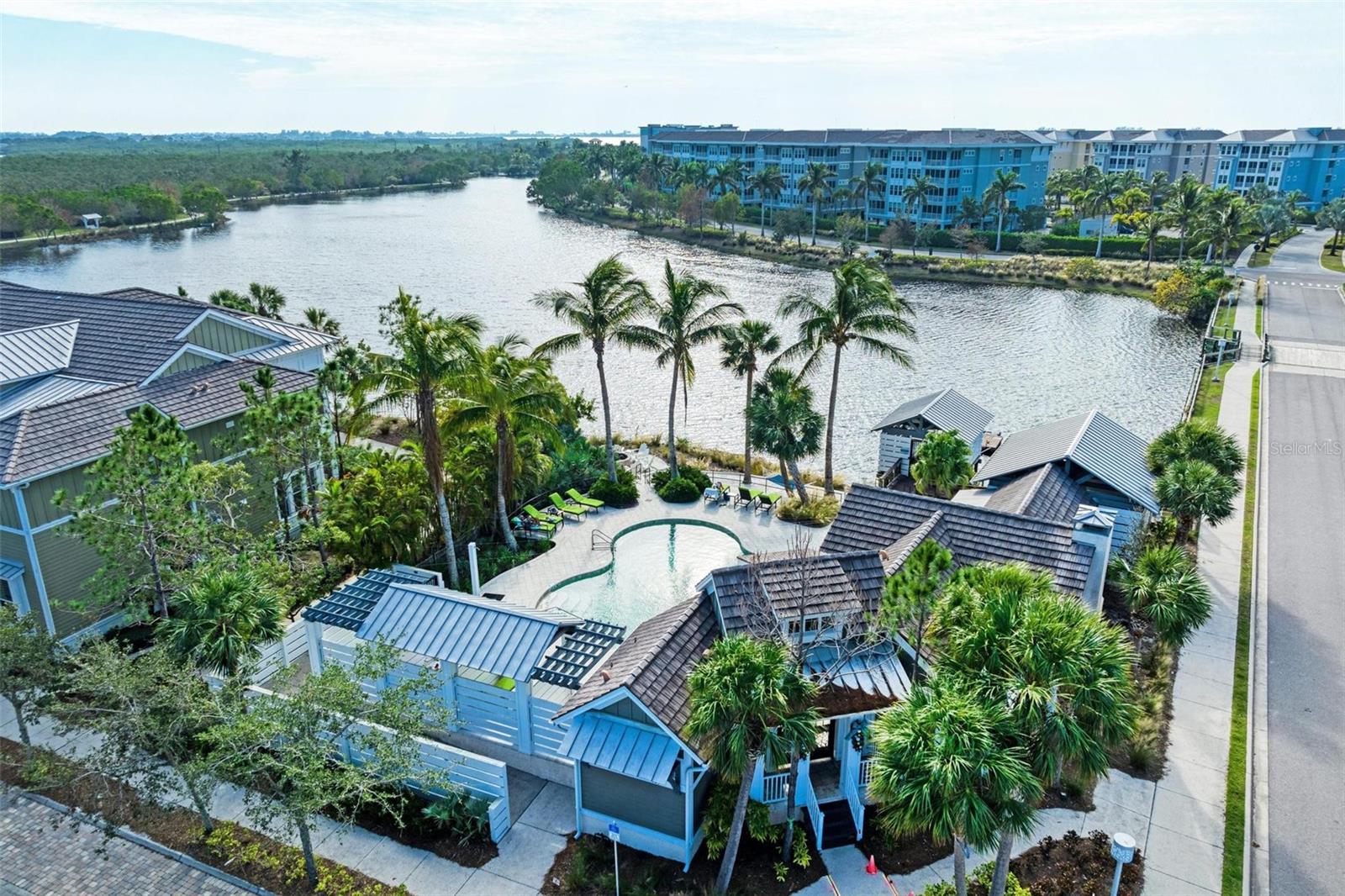 Listing photo id 88 for 319 Compass Point Drive 201