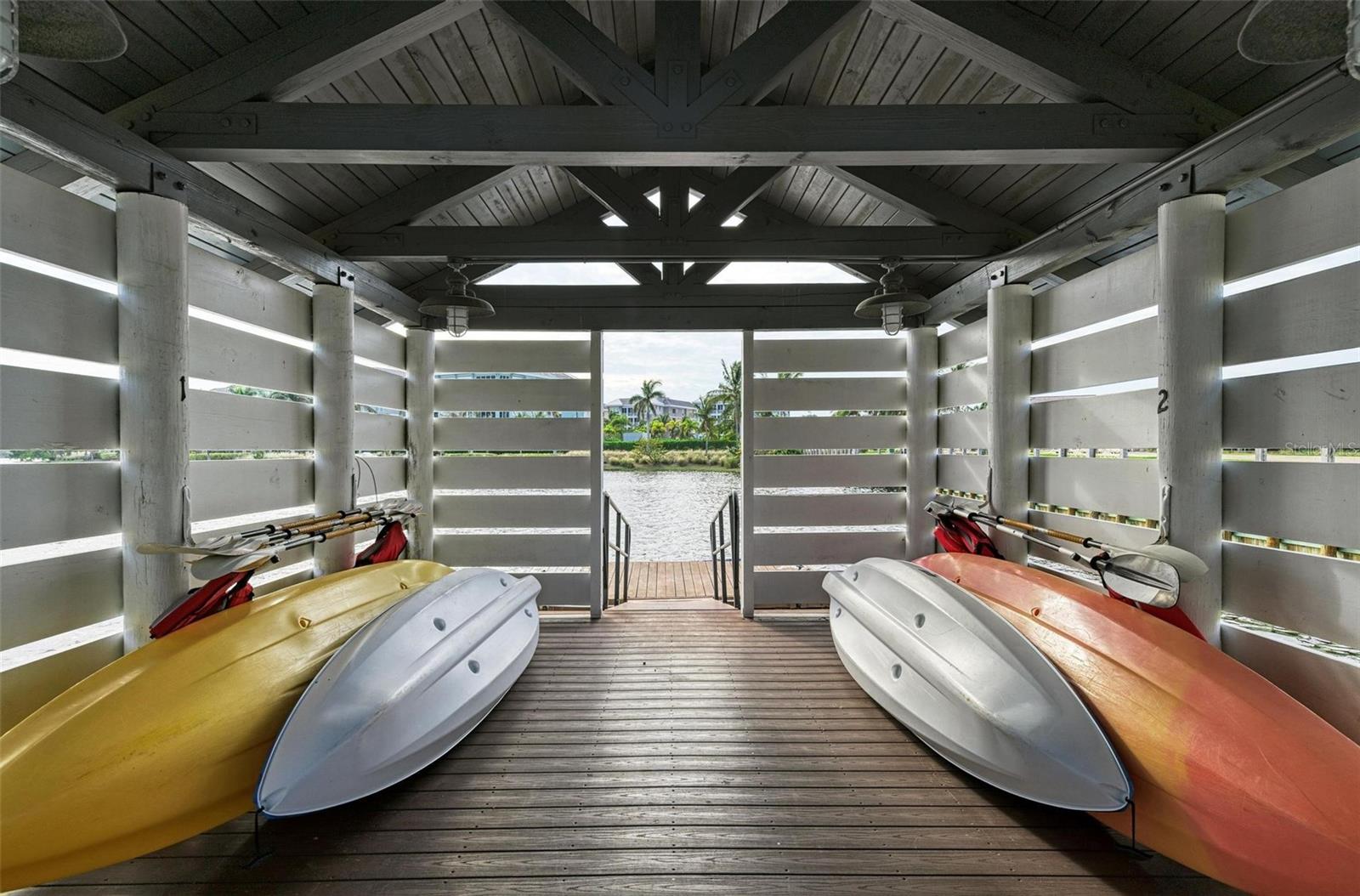 Listing photo id 91 for 319 Compass Point Drive 201