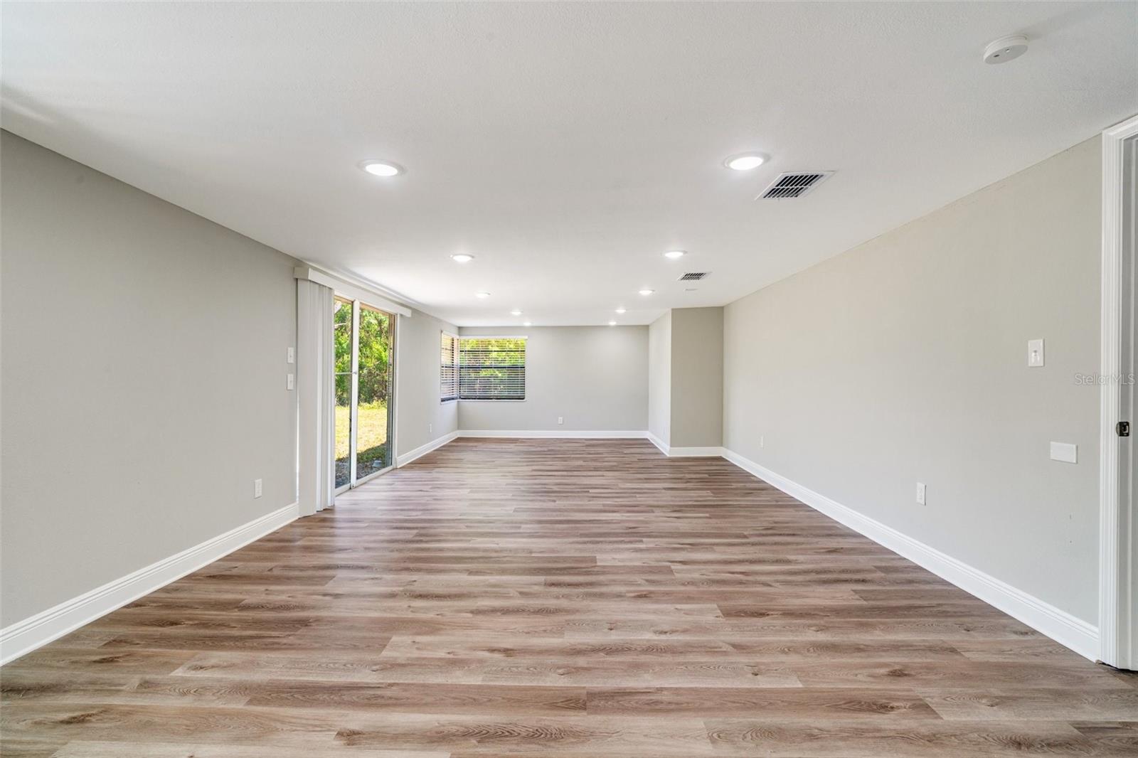 Image 16 of 39 For 8308 Pelican Road