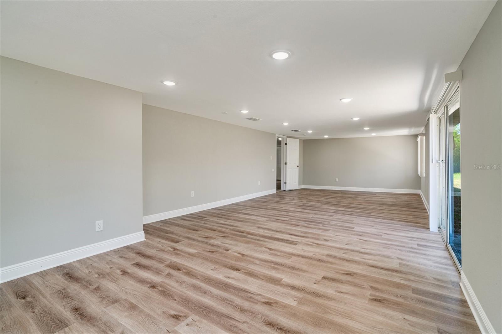 Image 17 of 39 For 8308 Pelican Road