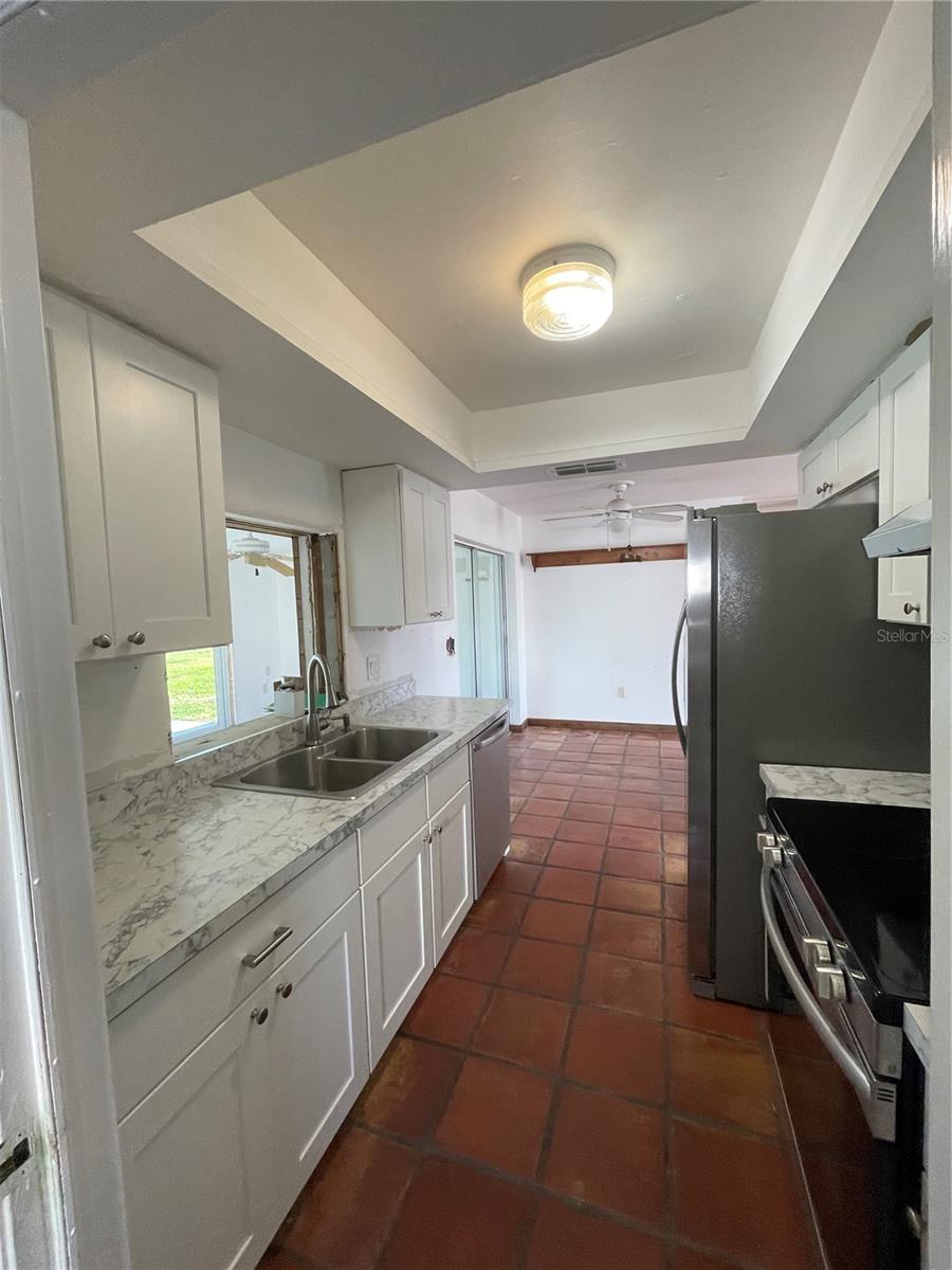 Image 10 of 52 For 3705 Chinaberry Road