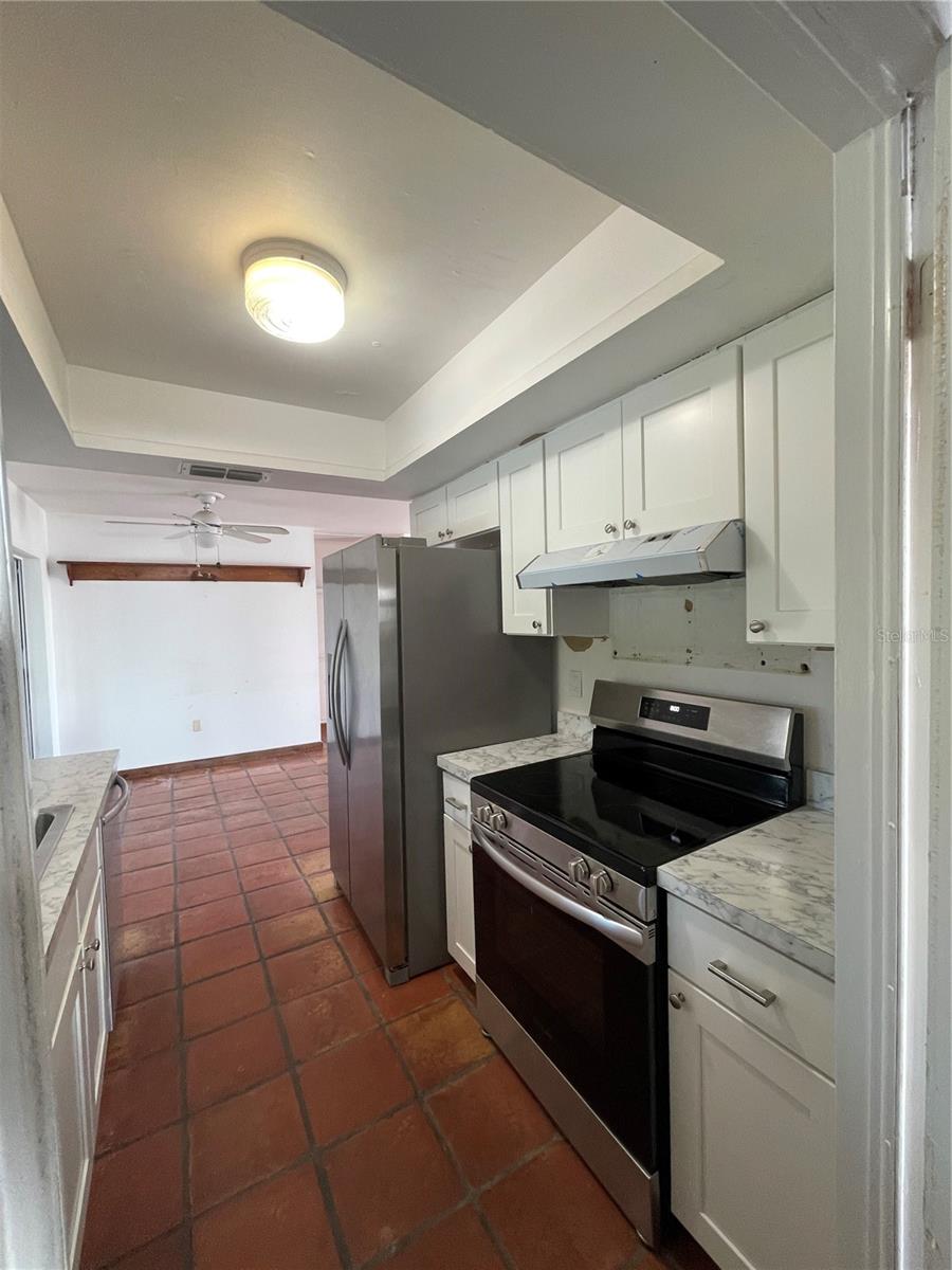 Image 14 of 52 For 3705 Chinaberry Road