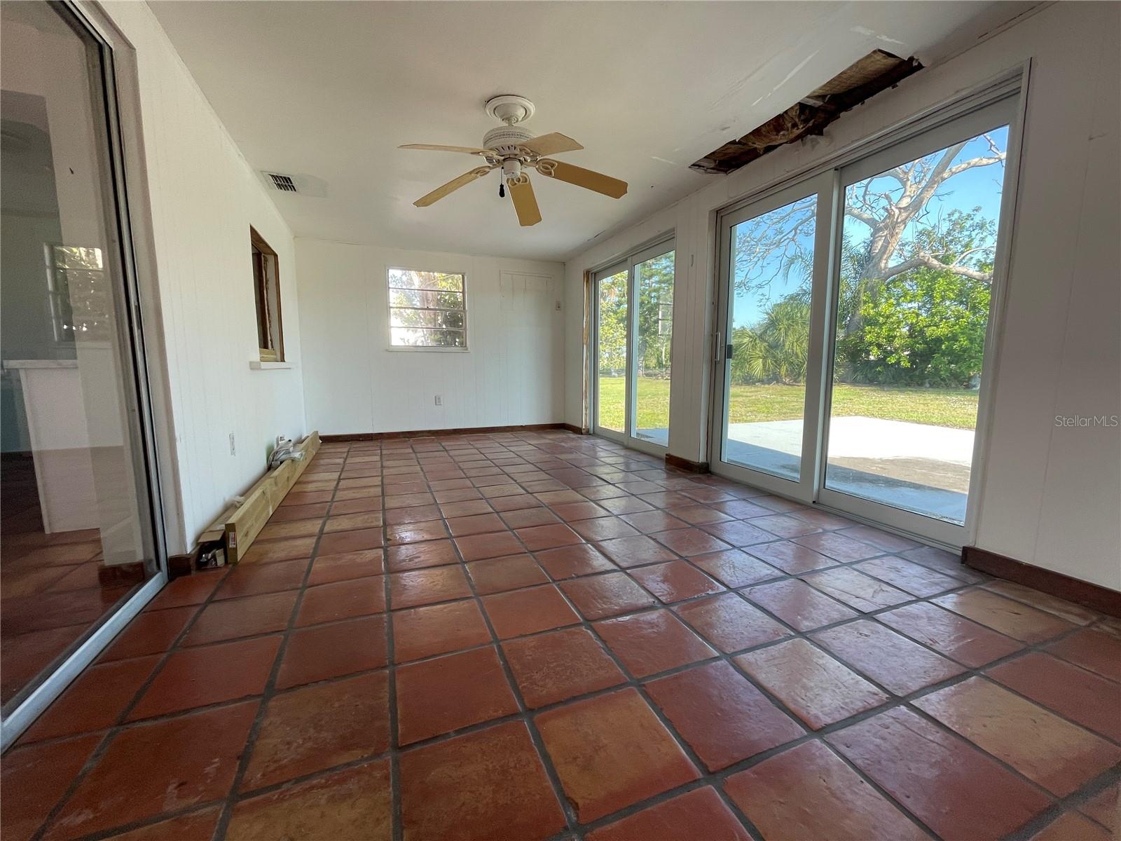 Image 20 of 52 For 3705 Chinaberry Road