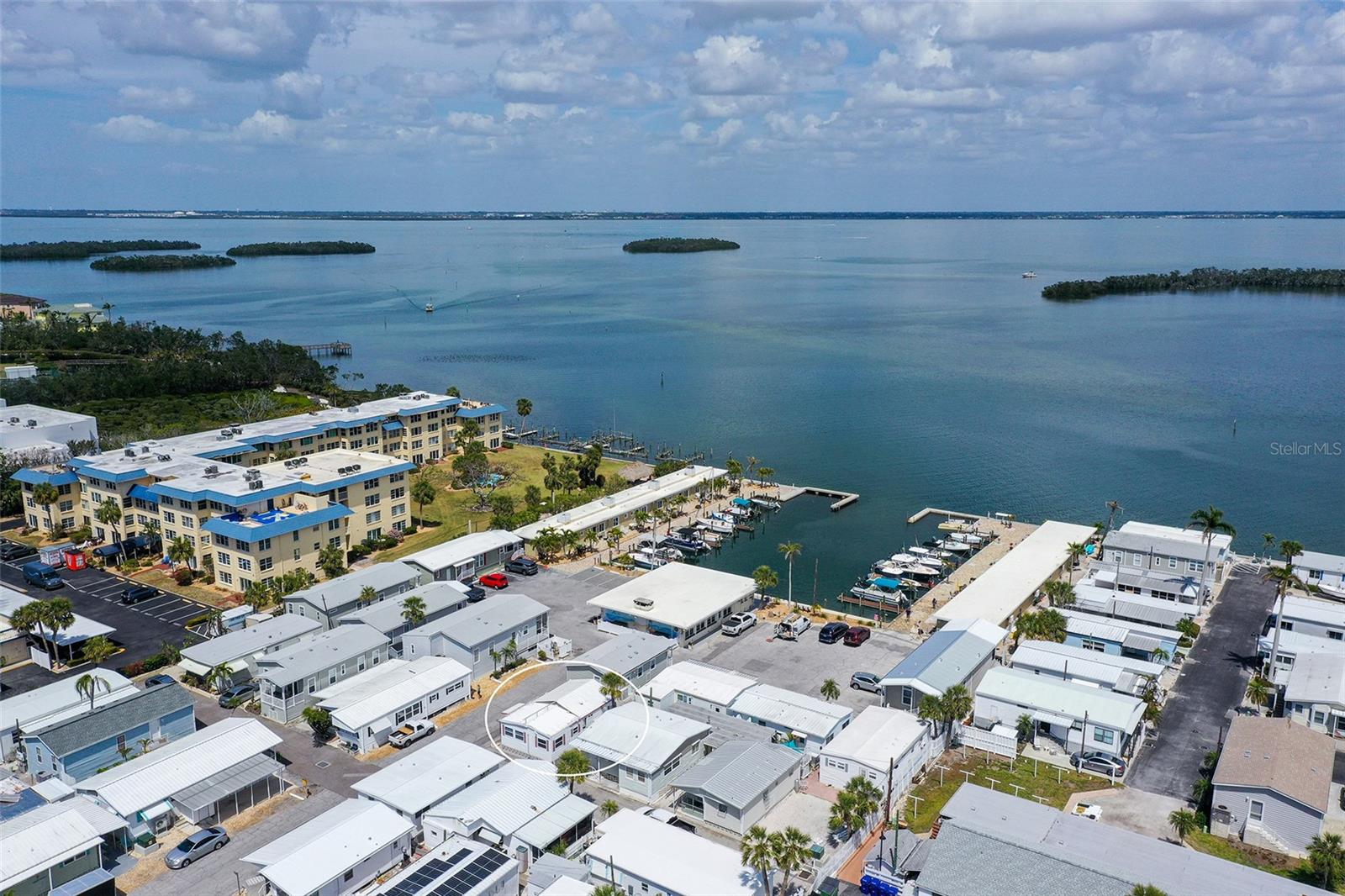 Image 14 of 31 For 96 Twin Shores Boulevard