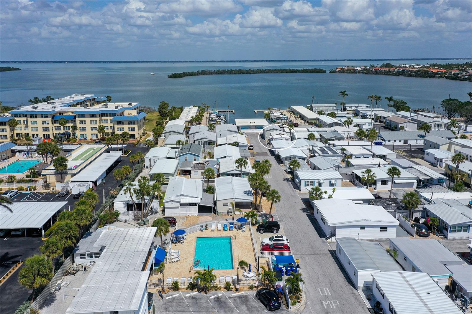Image 16 of 31 For 96 Twin Shores Boulevard