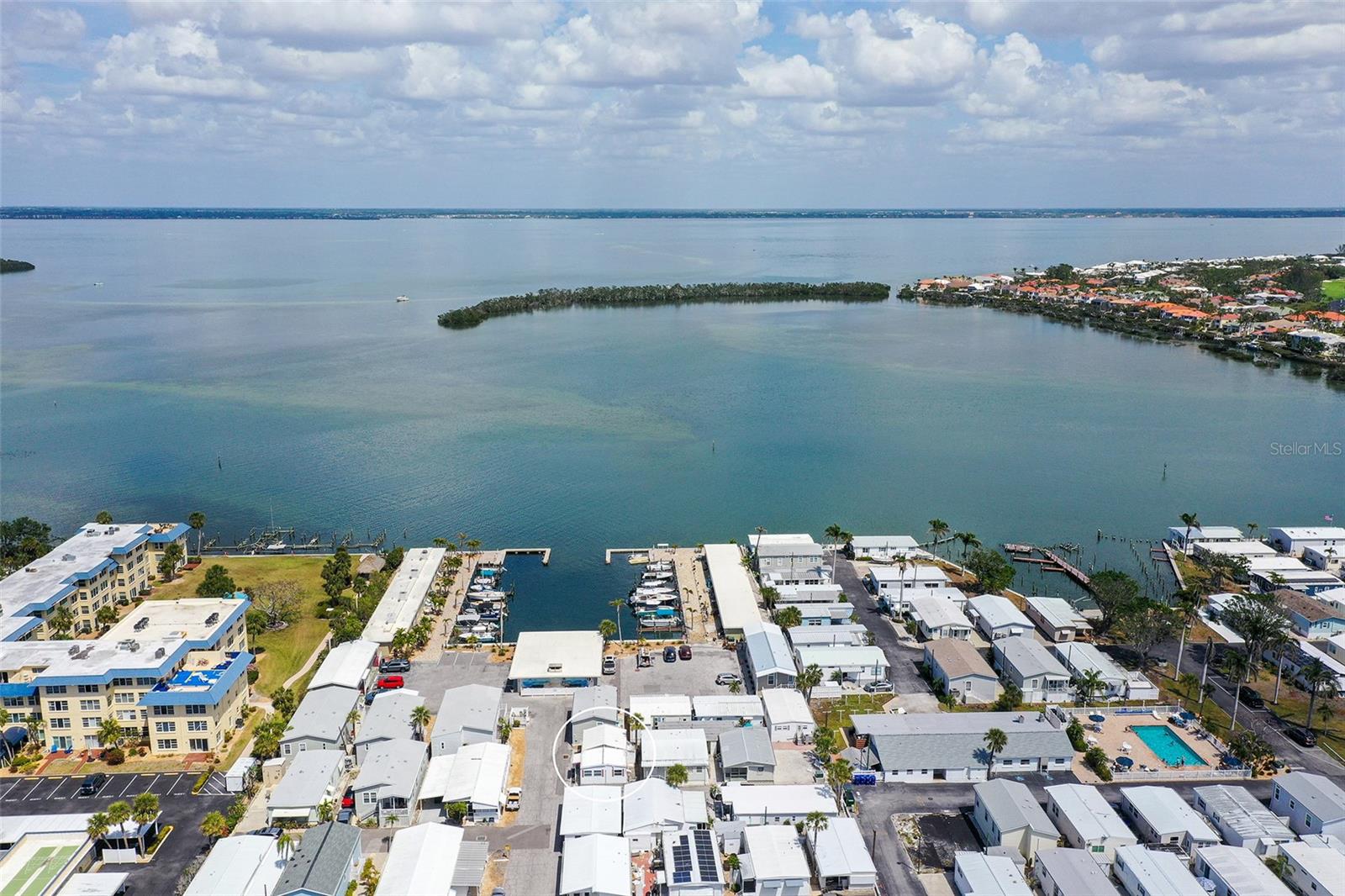 Image 2 of 31 For 96 Twin Shores Boulevard