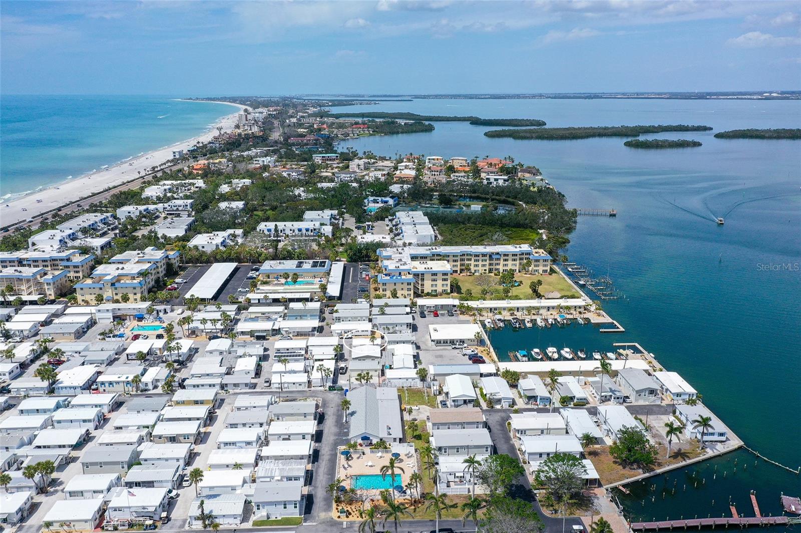 Image 23 of 31 For 96 Twin Shores Boulevard