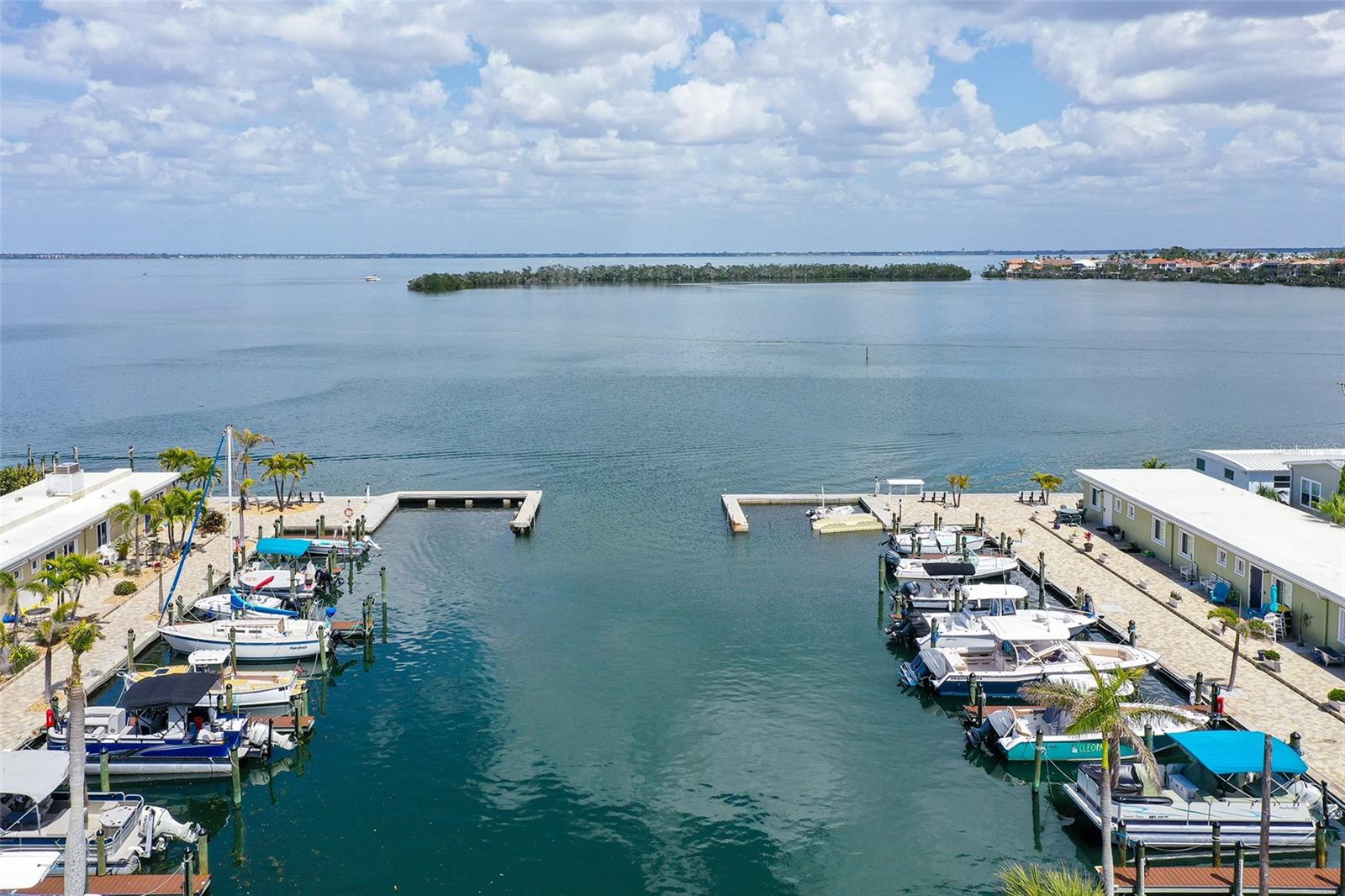 Image 28 of 31 For 96 Twin Shores Boulevard
