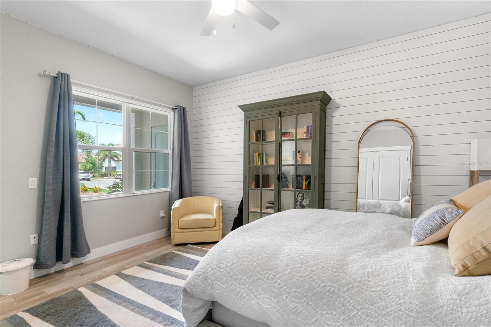 Image 26 of 60 For 6317 Rivo Lakes Boulevard