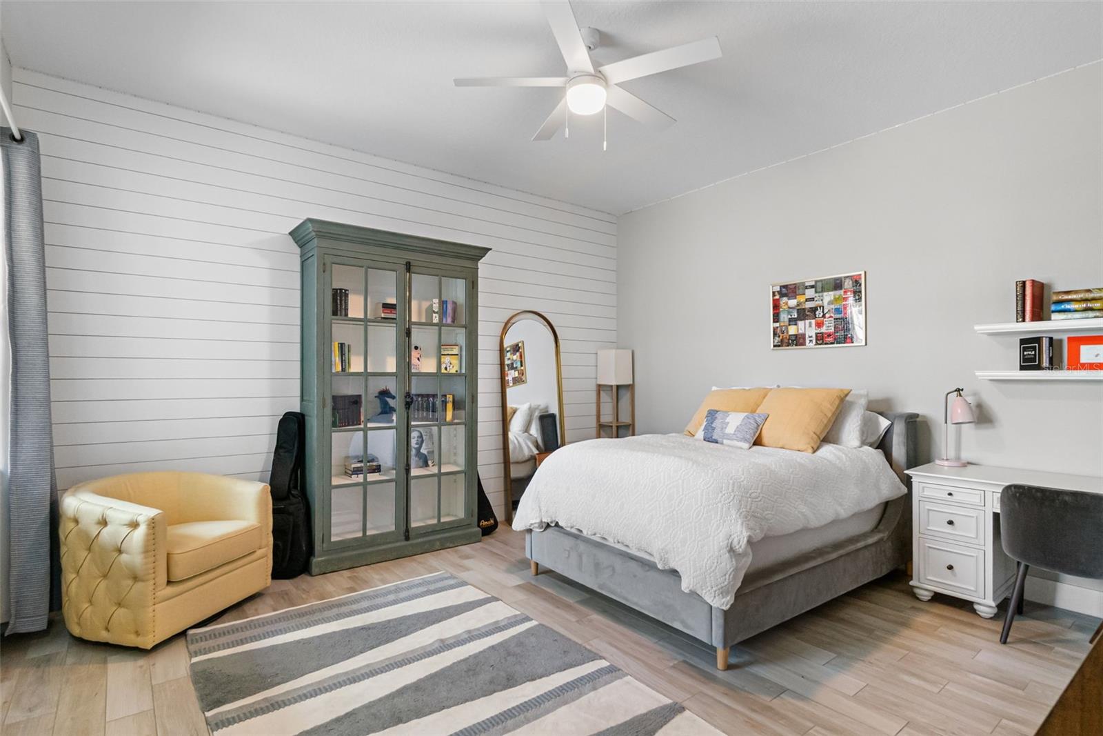 Image 27 of 60 For 6317 Rivo Lakes Boulevard