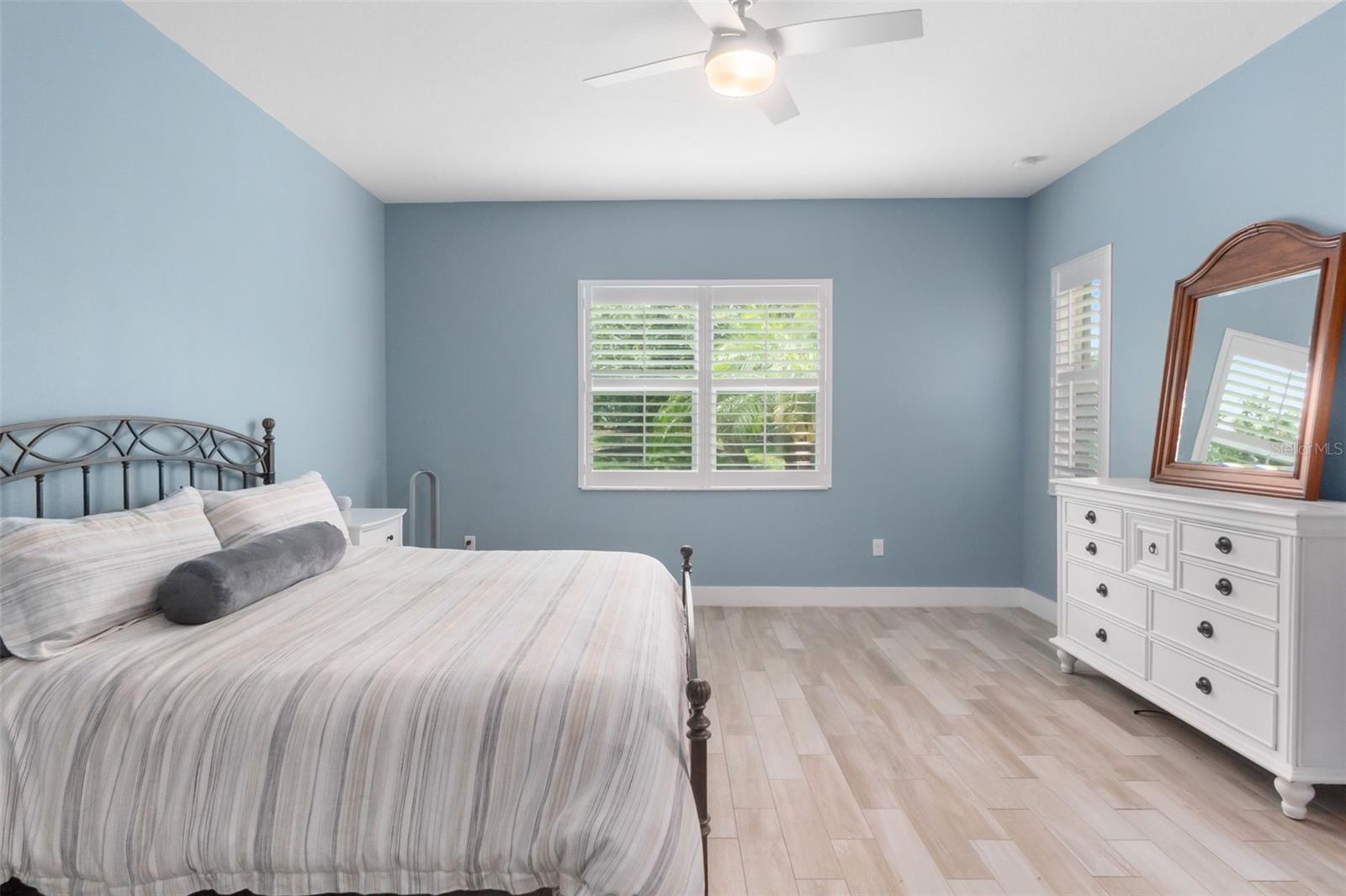 Image 32 of 60 For 6317 Rivo Lakes Boulevard