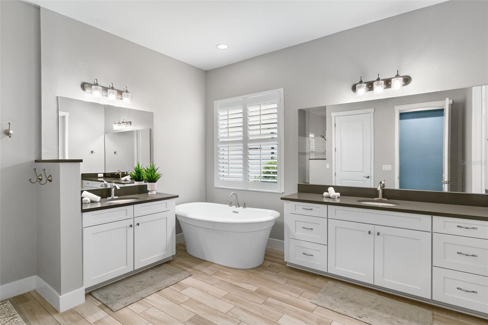Image 35 of 60 For 6317 Rivo Lakes Boulevard