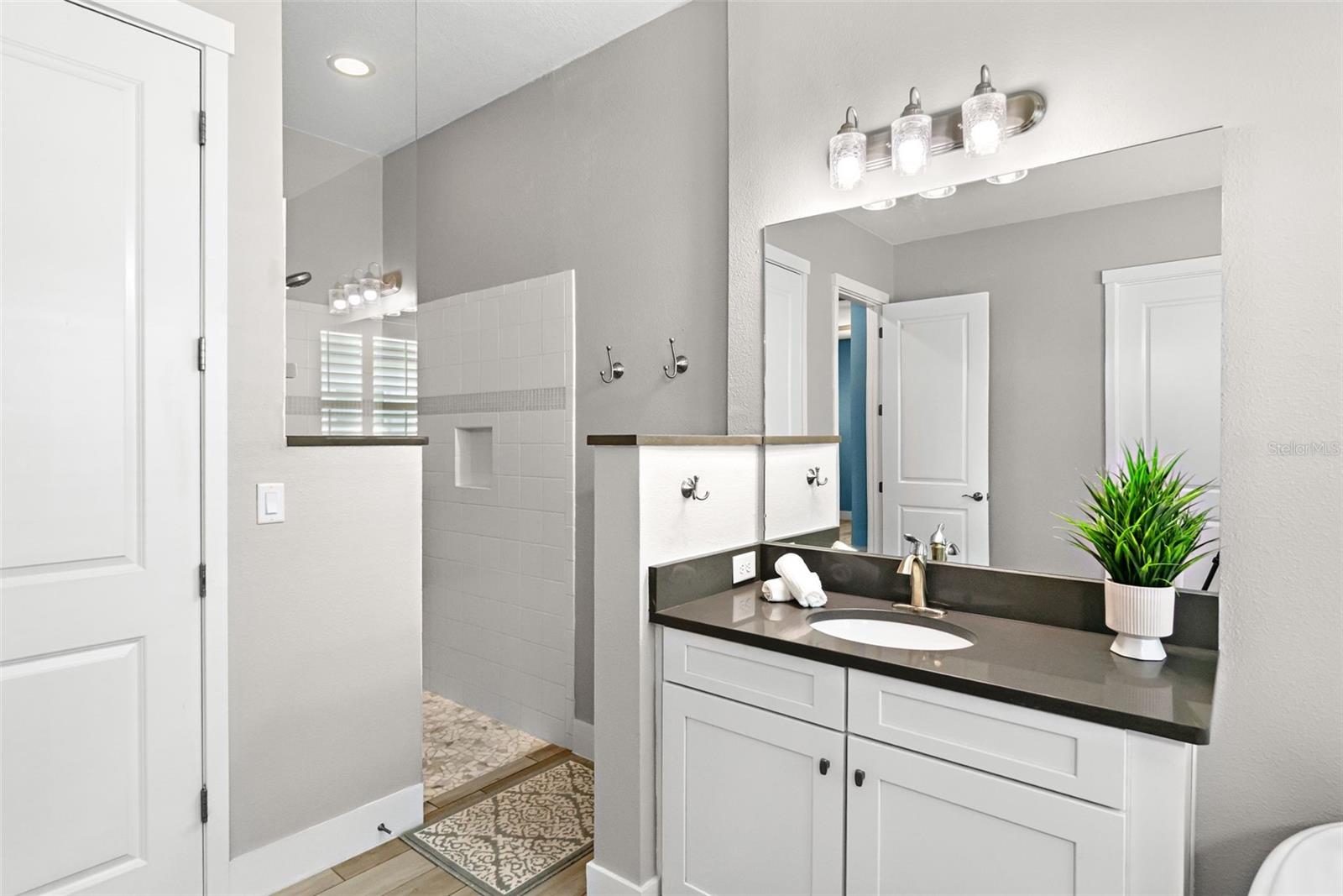 Image 36 of 60 For 6317 Rivo Lakes Boulevard