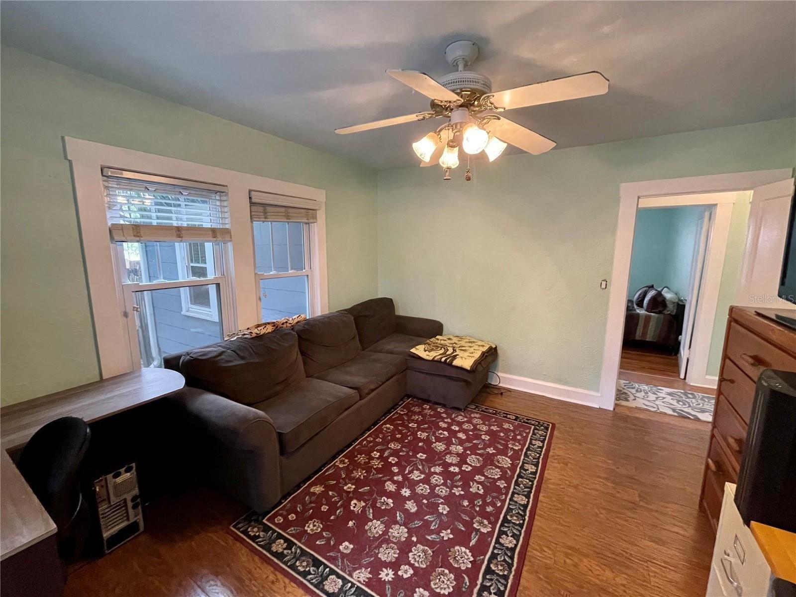 Image 11 of 41 For 2120 8th Avenue W