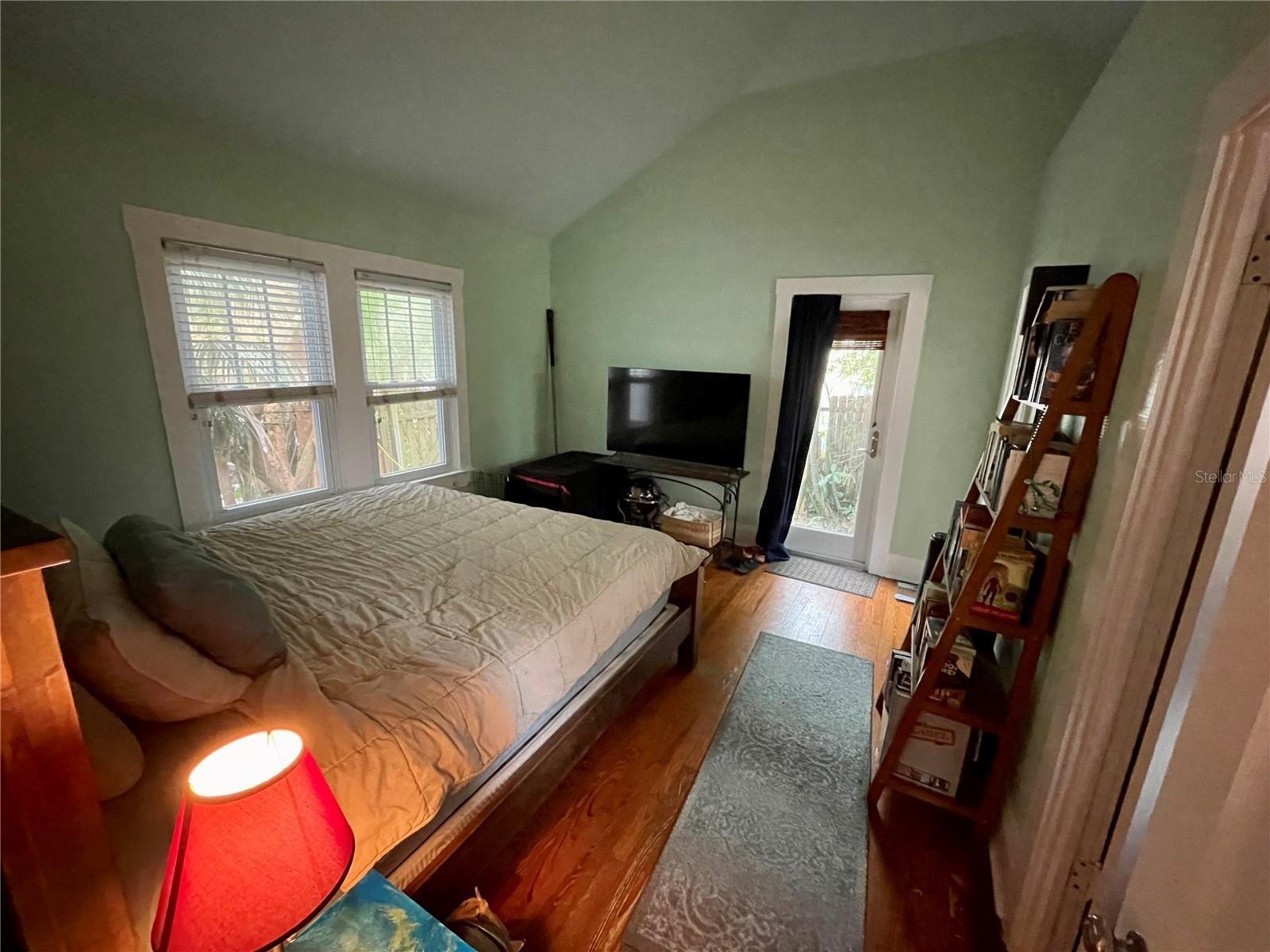 Image 13 of 41 For 2120 8th Avenue W