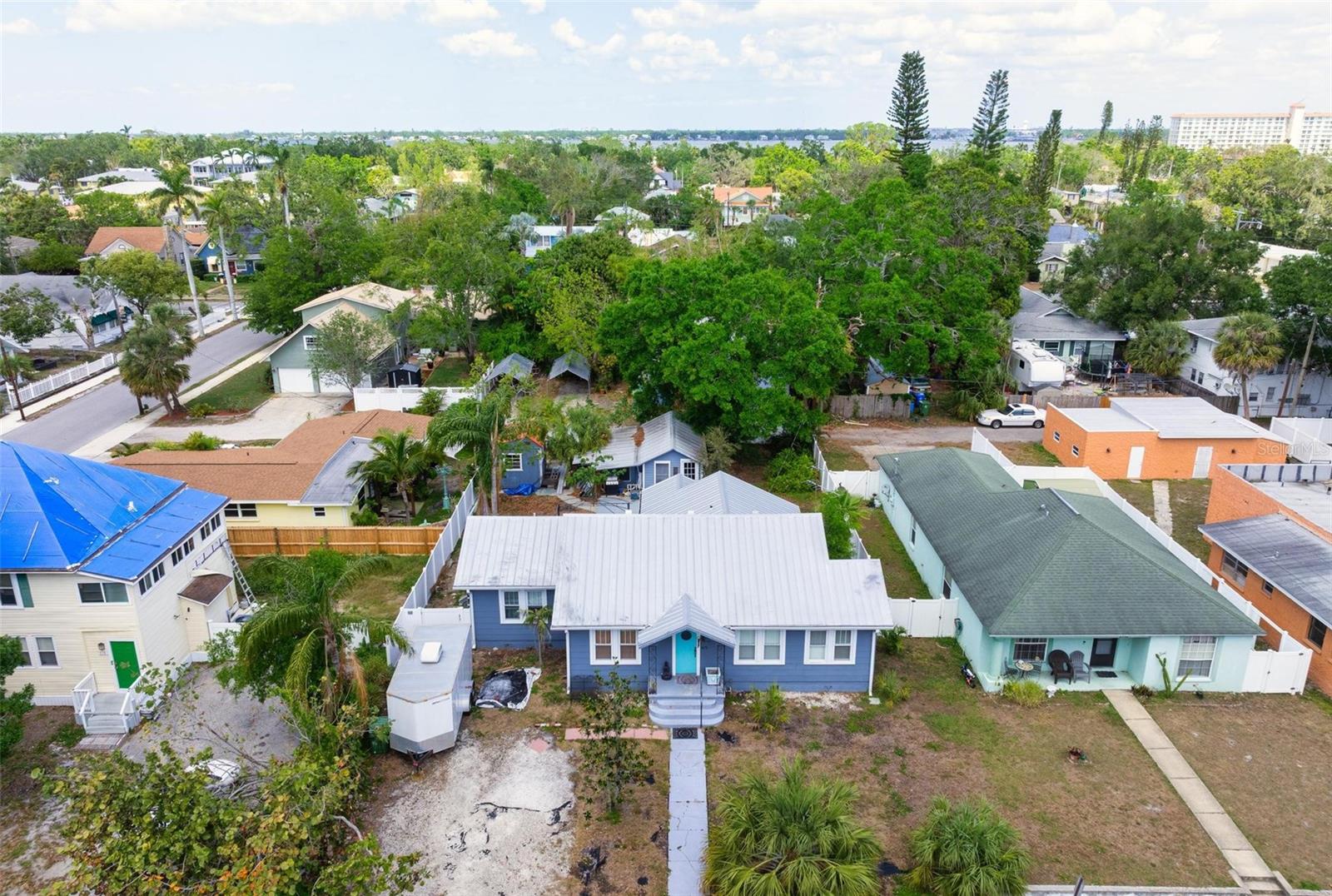 Image 35 of 41 For 2120 8th Avenue W