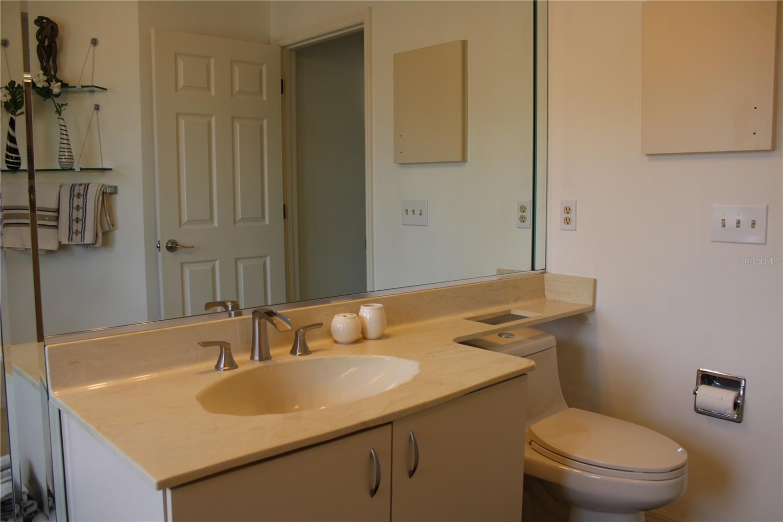 Image 18 of 47 For 6101 34th Street W 32h