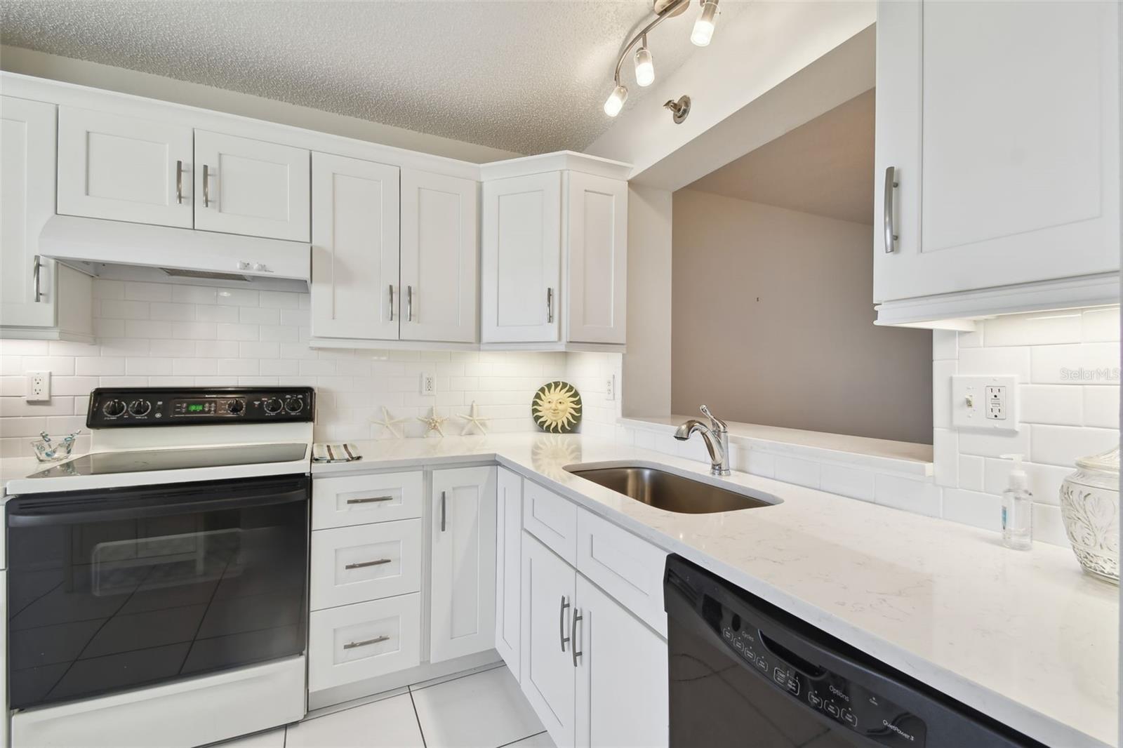 Image 14 of 42 For 4460 Fairways Blvd #604 Boulevard 604