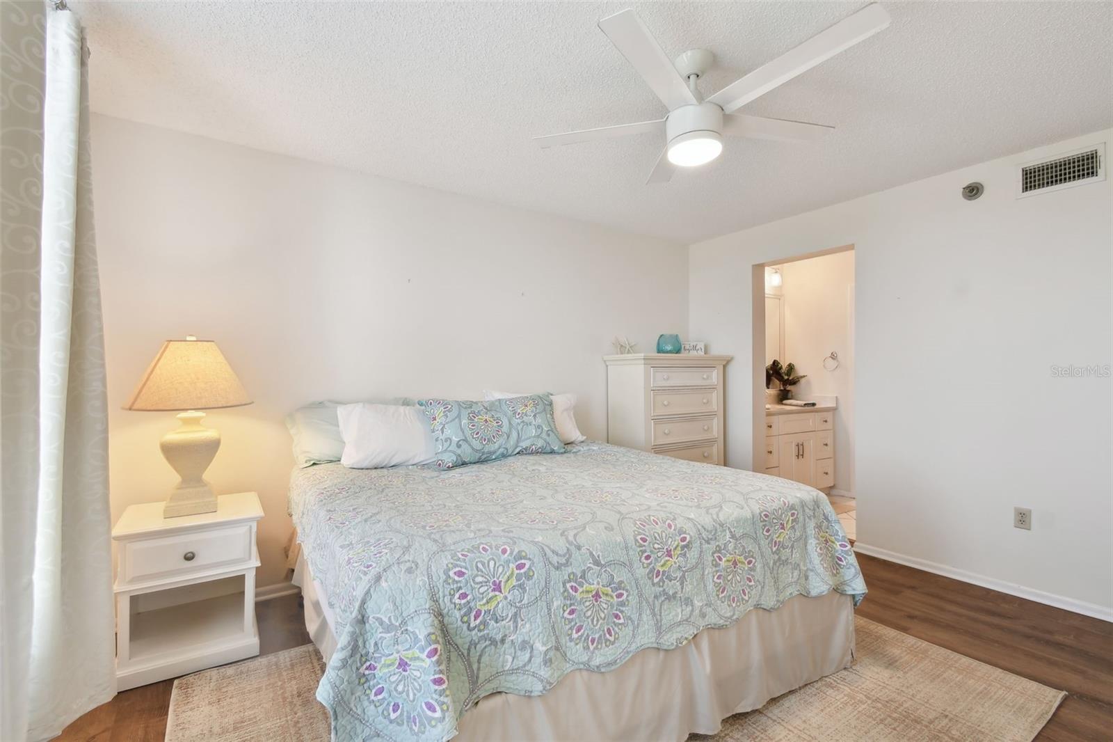Image 28 of 42 For 4460 Fairways Blvd #604 Boulevard 604