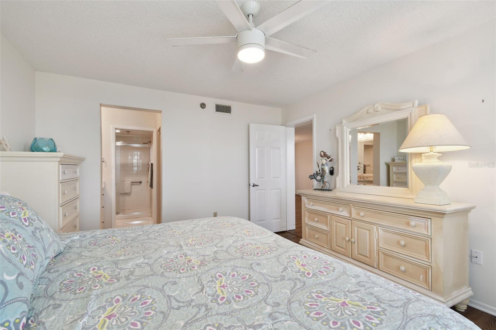 Image 29 of 42 For 4460 Fairways Blvd #604 Boulevard 604