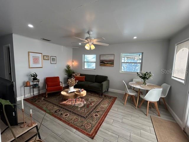 Image 2 of 15 For 3005 Hawthorne Street