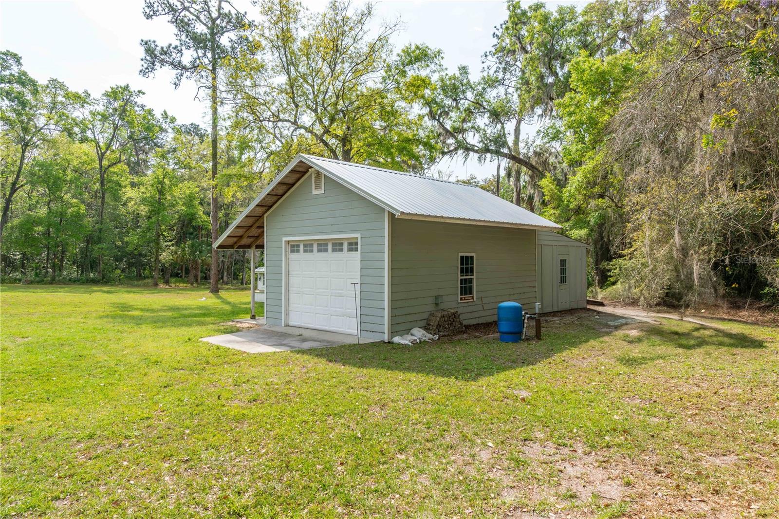 Image 18 of 56 For 3333 3rd Avenue