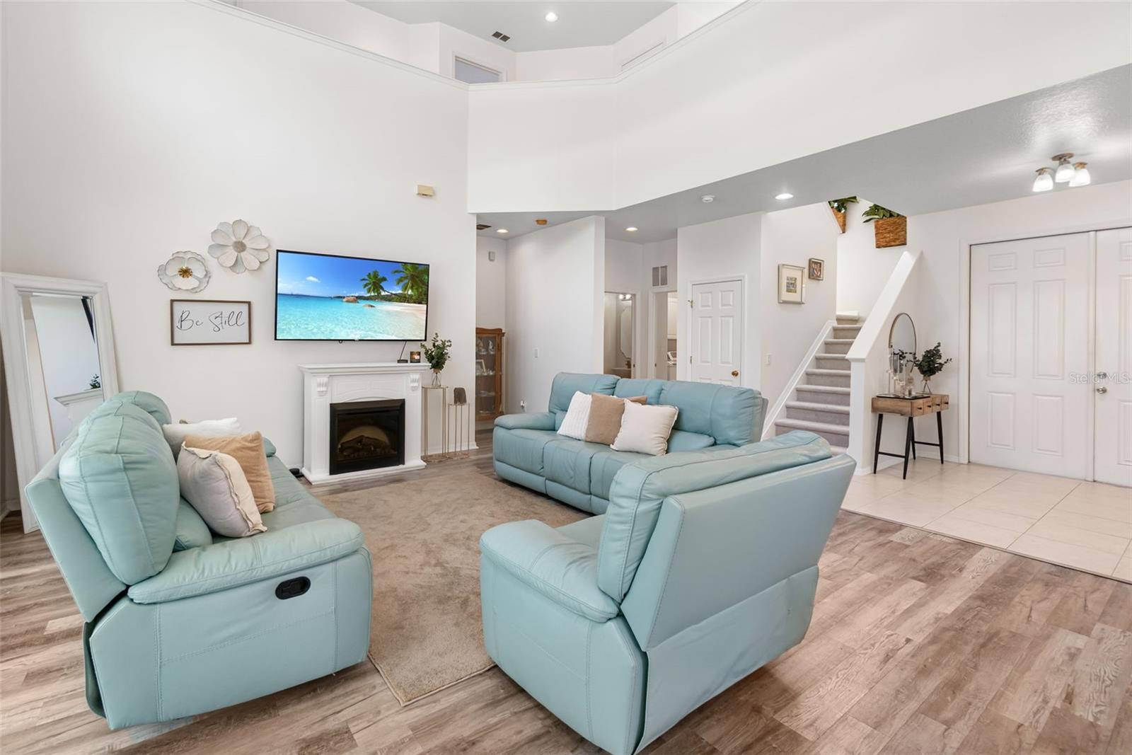 Image 11 of 60 For 5915 43rd Court E