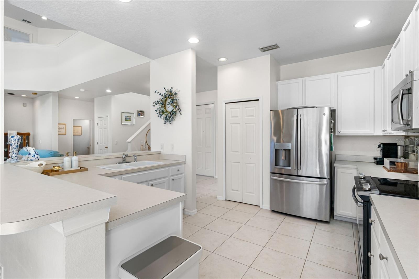 Image 12 of 60 For 5915 43rd Court E