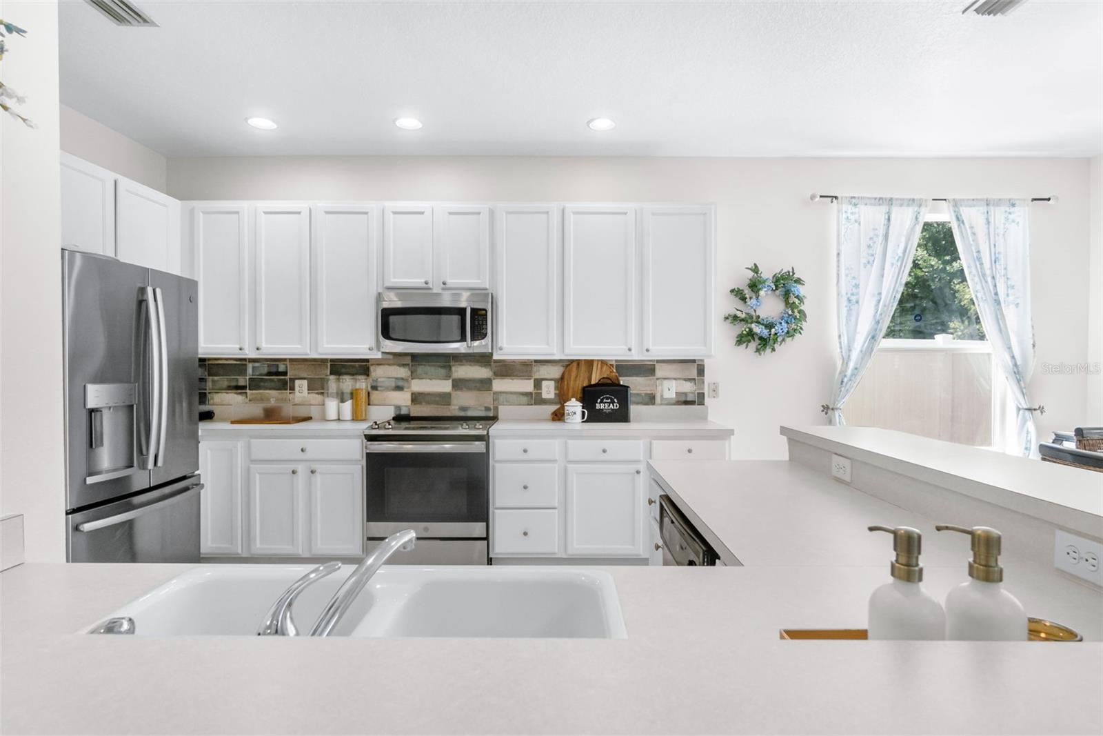 Image 15 of 60 For 5915 43rd Court E