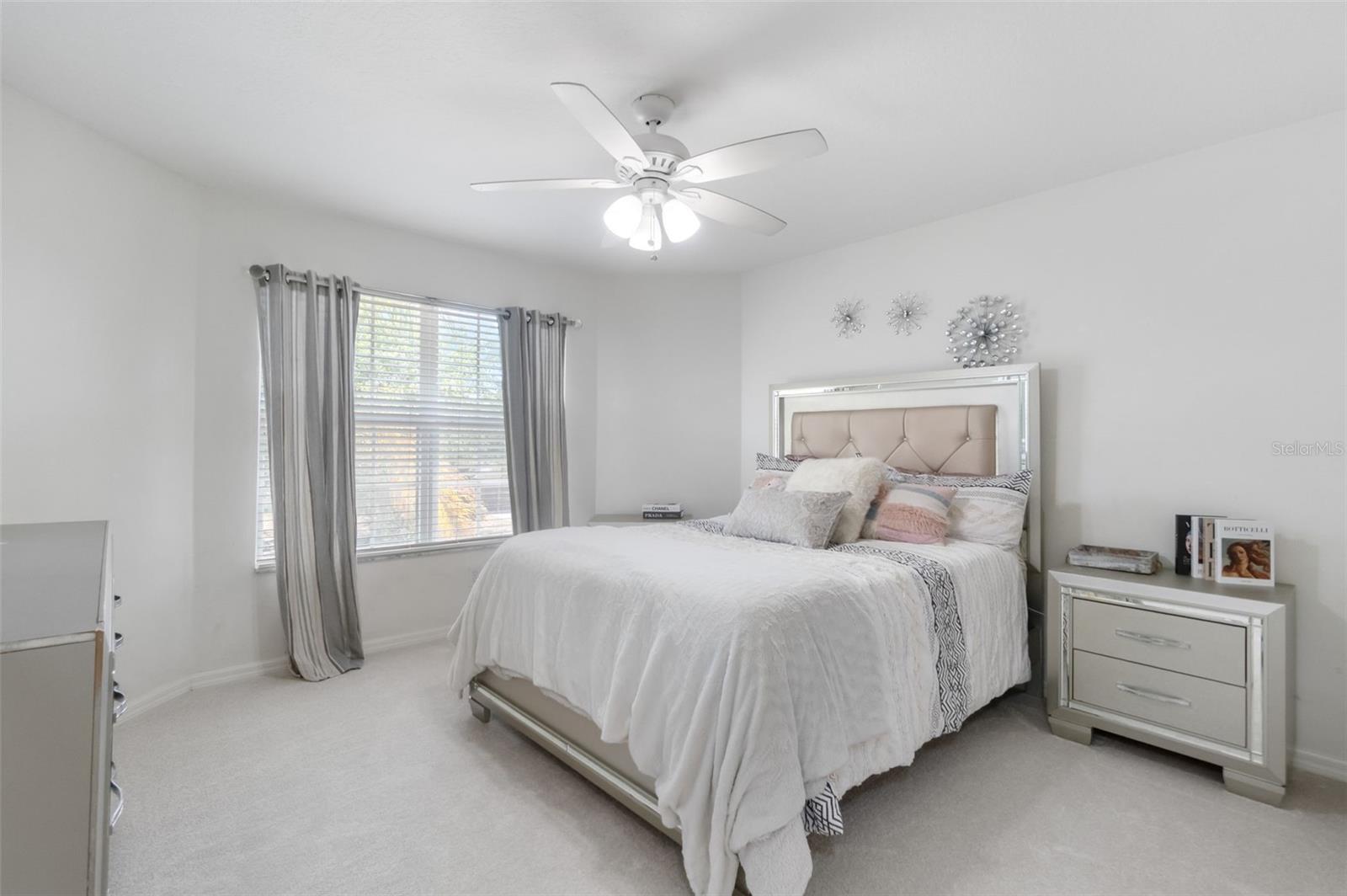 Image 37 of 60 For 5915 43rd Court E
