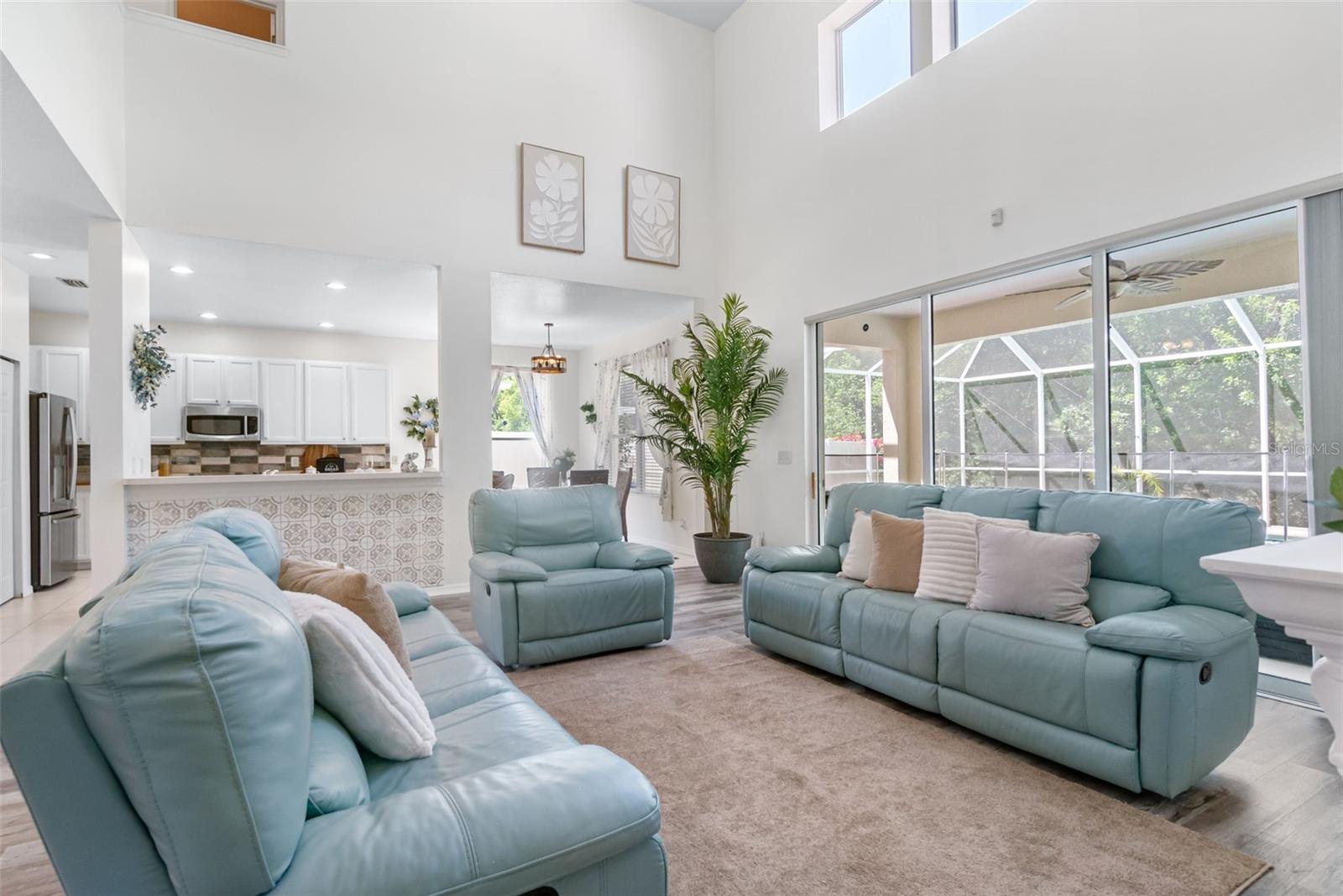 Image 7 of 60 For 5915 43rd Court E