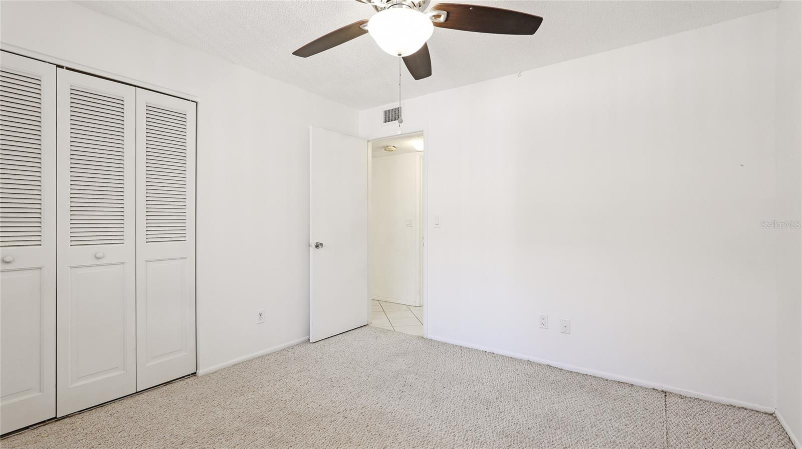 Image 17 of 28 For 1330 Glen Oaks Drive E 374d