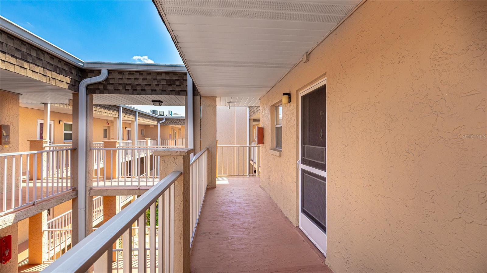 Image 3 of 28 For 1330 Glen Oaks Drive E 374d