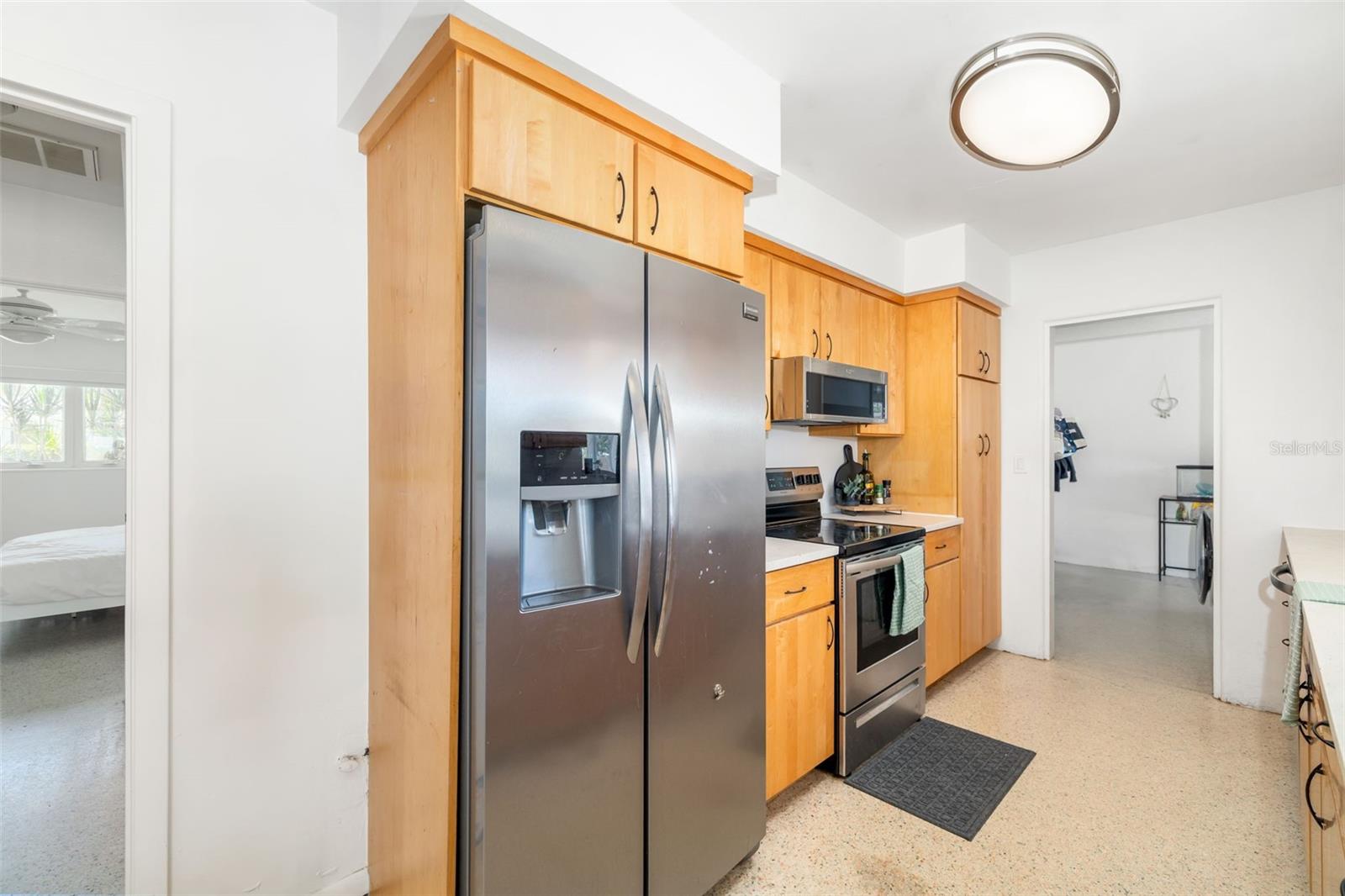 Image 11 of 53 For 2311 Sunnyside Place