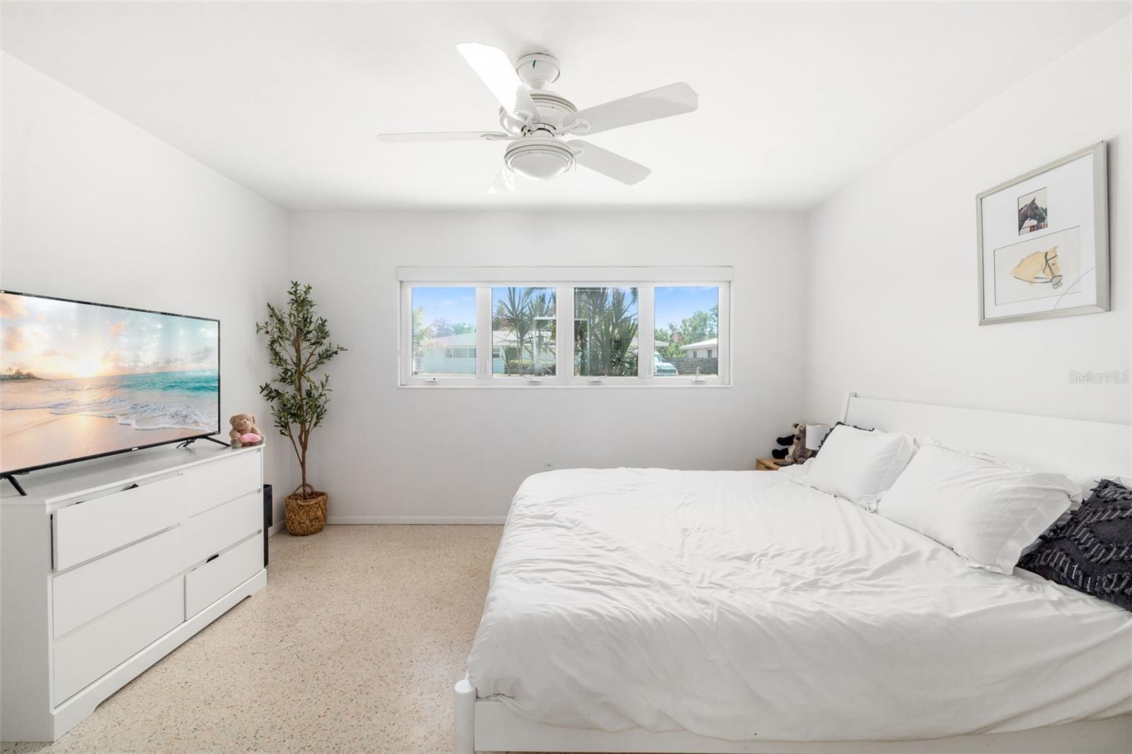 Image 14 of 53 For 2311 Sunnyside Place