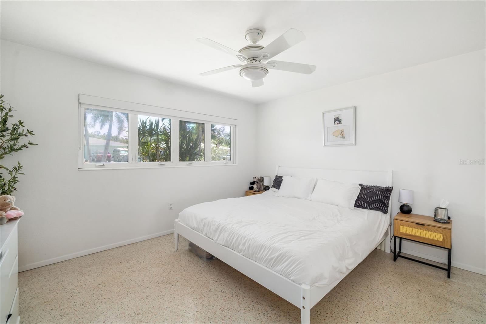 Image 15 of 53 For 2311 Sunnyside Place