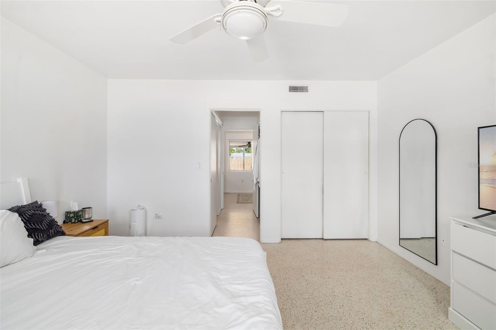 Image 16 of 53 For 2311 Sunnyside Place