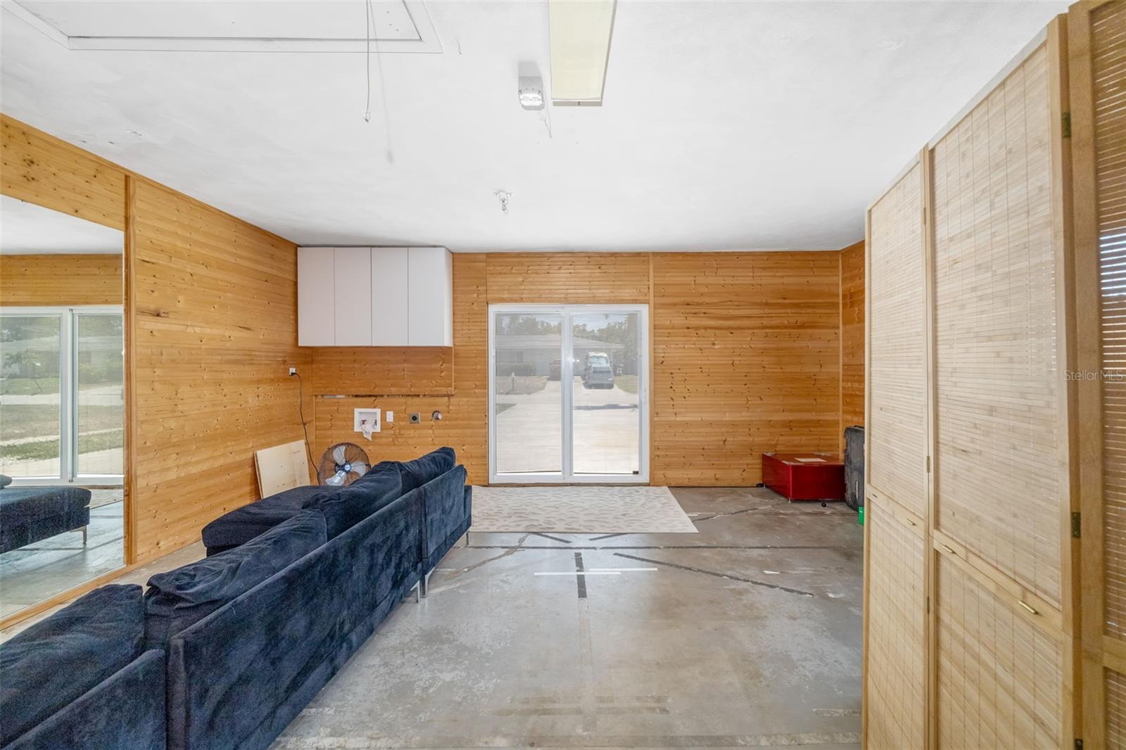 Image 22 of 53 For 2311 Sunnyside Place