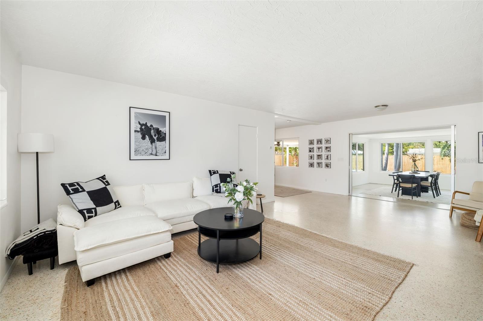 Image 3 of 53 For 2311 Sunnyside Place