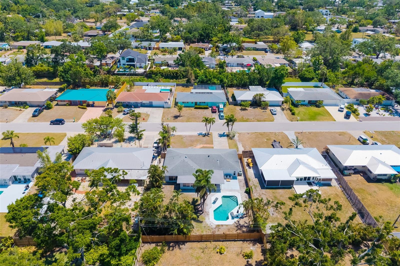Image 43 of 53 For 2311 Sunnyside Place