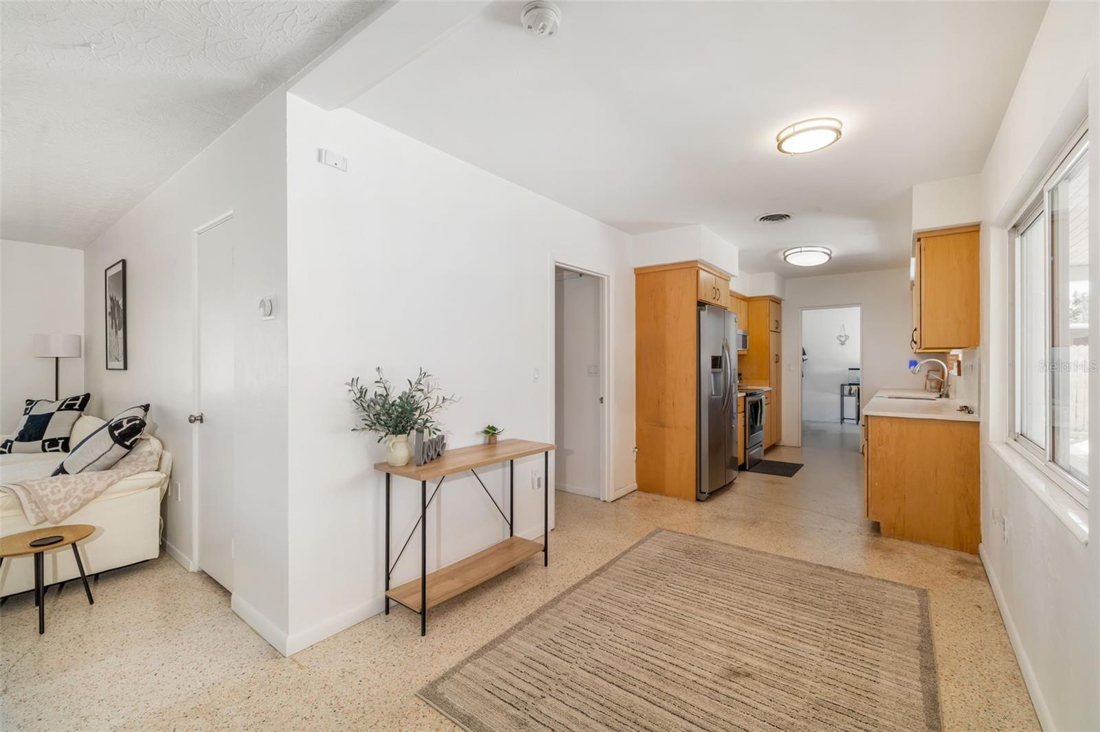 Image 8 of 53 For 2311 Sunnyside Place