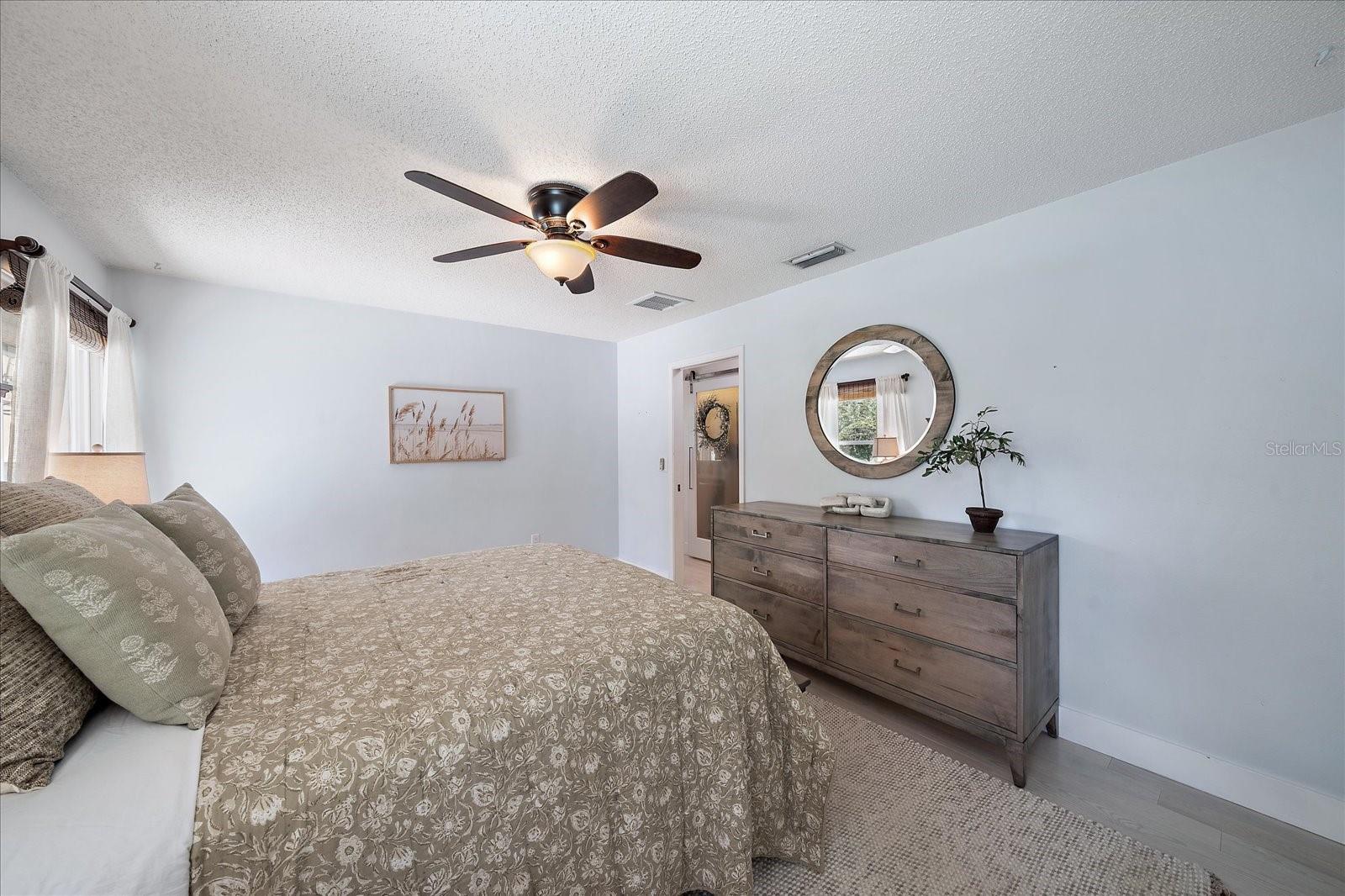 Image 22 of 40 For 1046 Greystone Lane