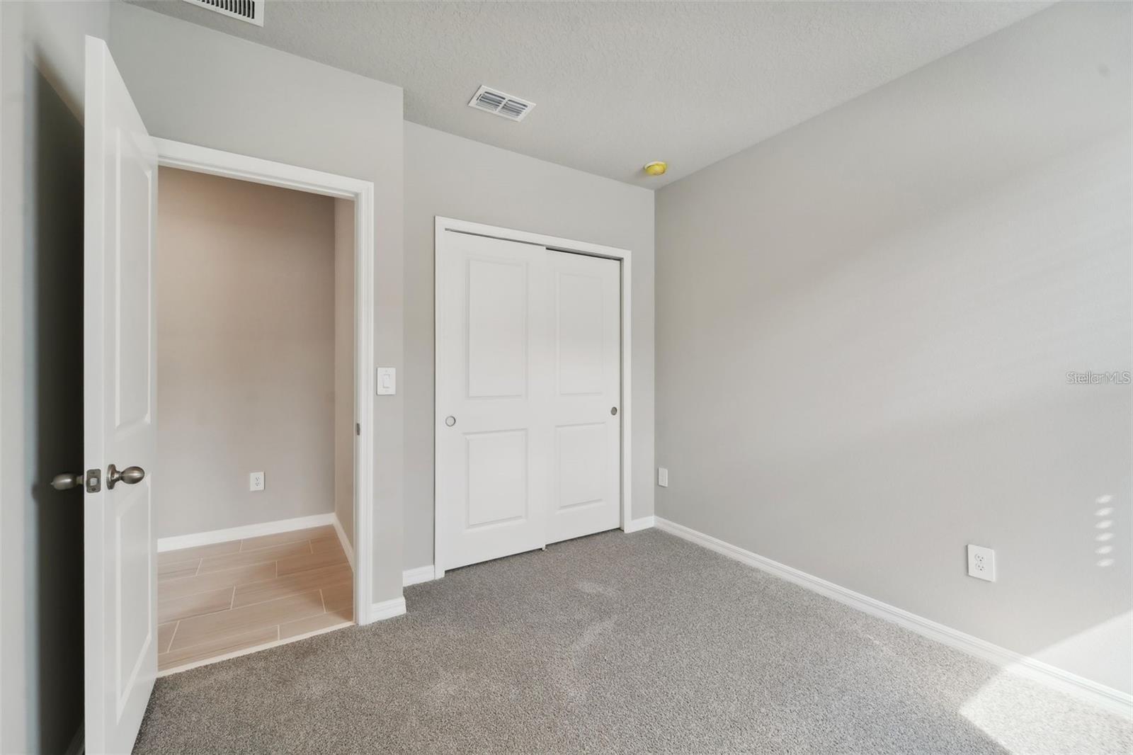 Image 11 of 18 For 109 Whiteland Bend