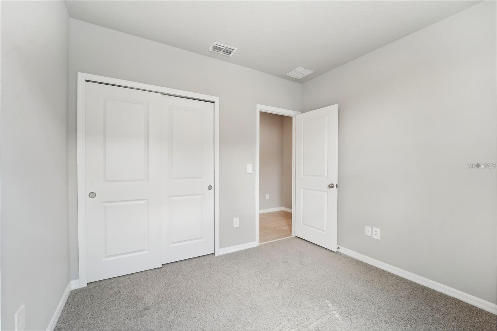 Image 12 of 18 For 109 Whiteland Bend