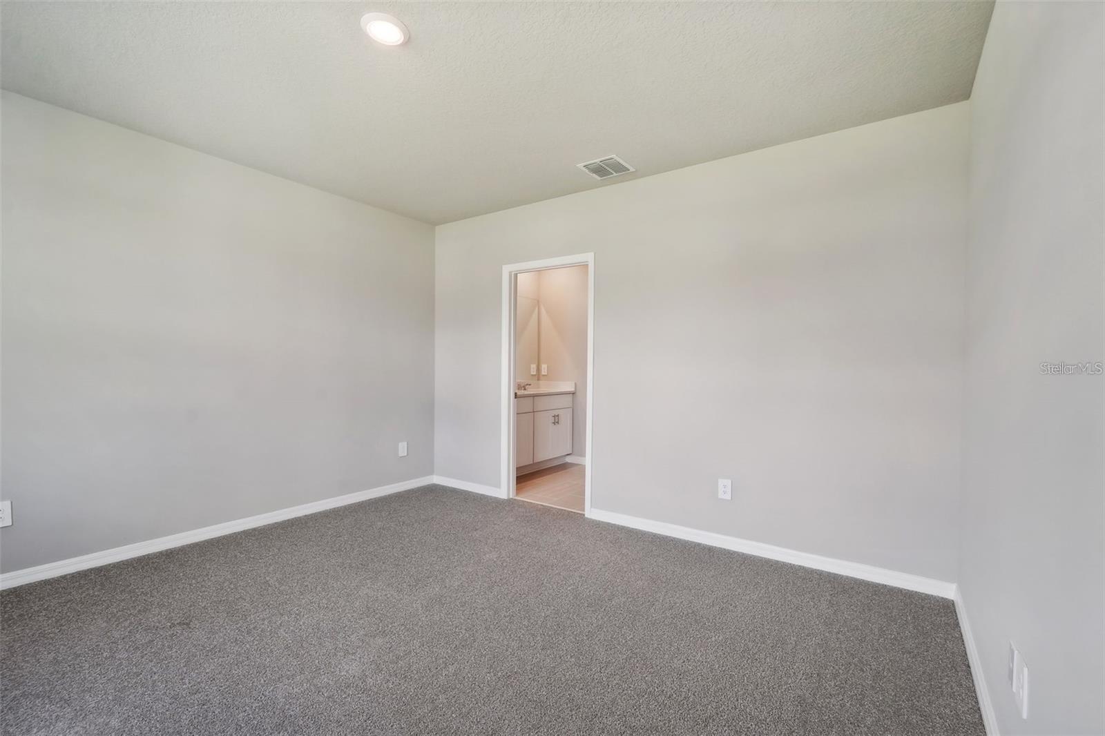 Image 9 of 18 For 109 Whiteland Bend