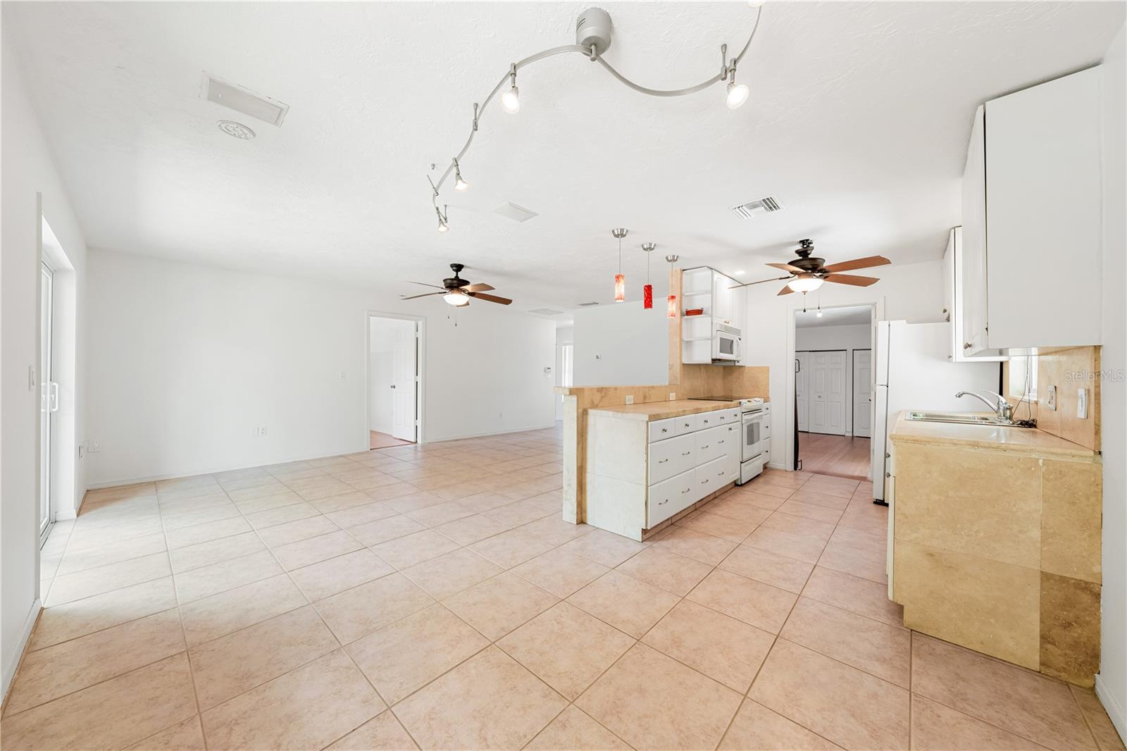 Image 11 of 49 For 3709 Alden Way
