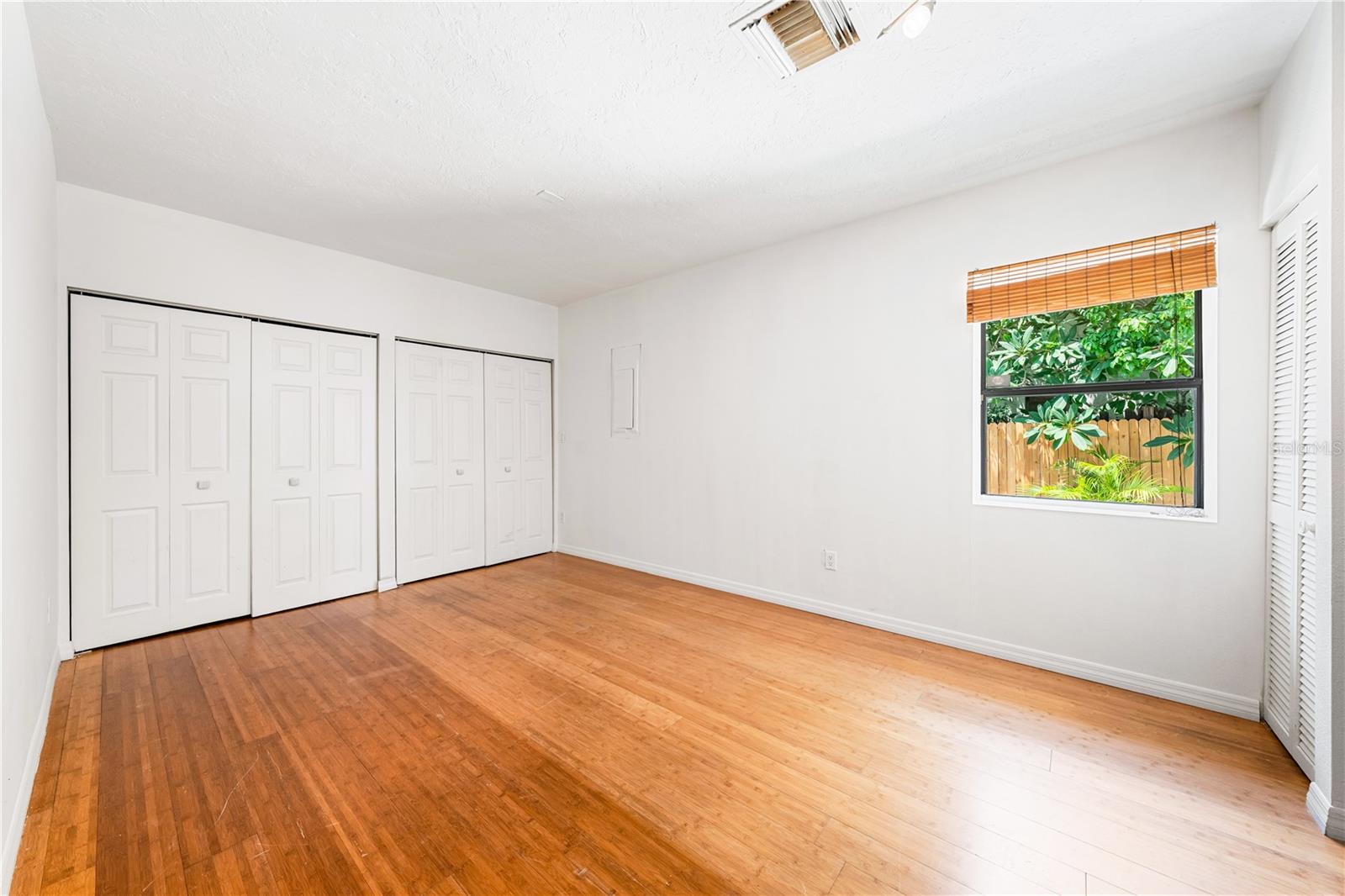 Image 20 of 49 For 3709 Alden Way